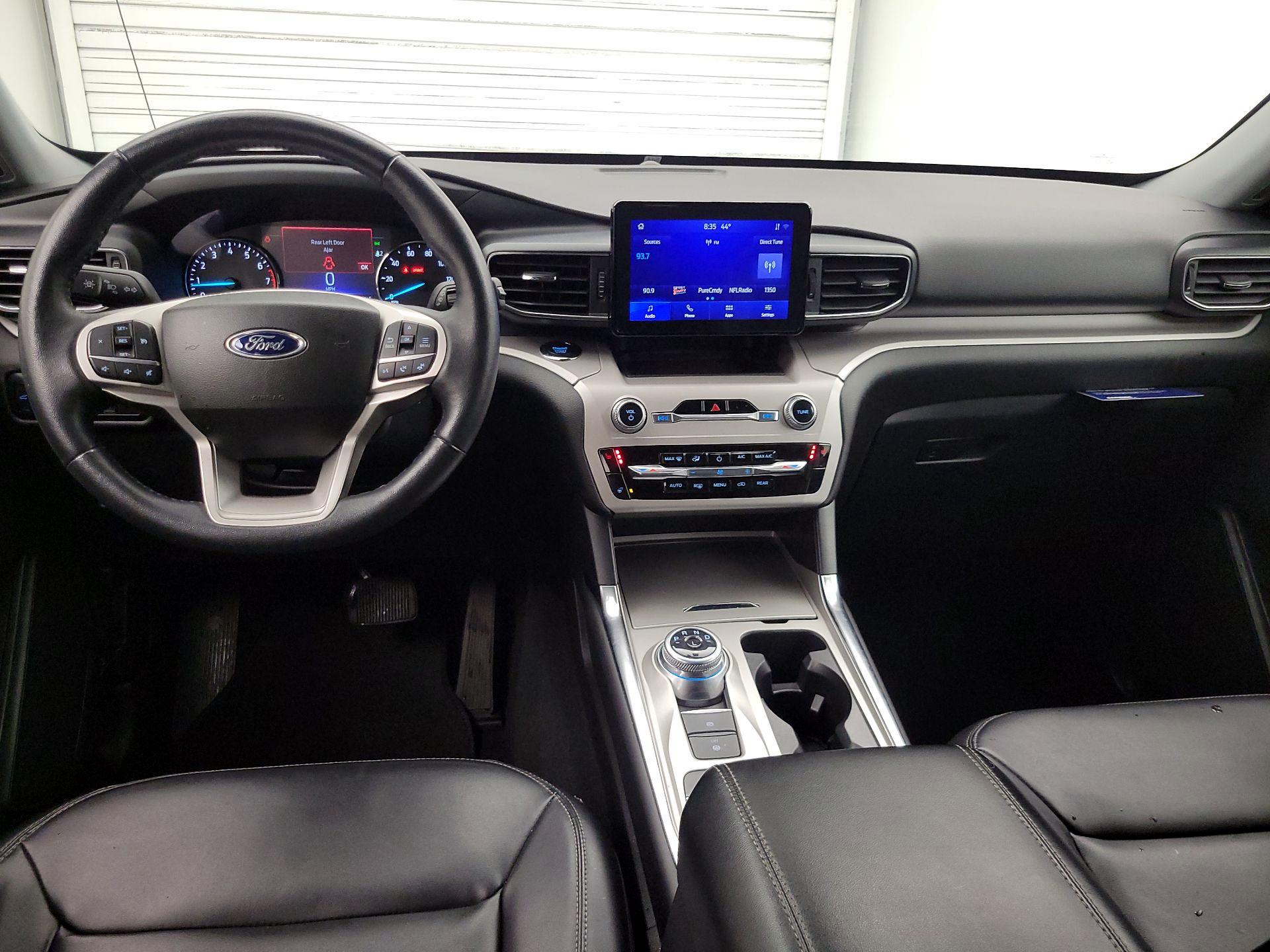 Thumbnail: 2023 Ford Explorer - 9