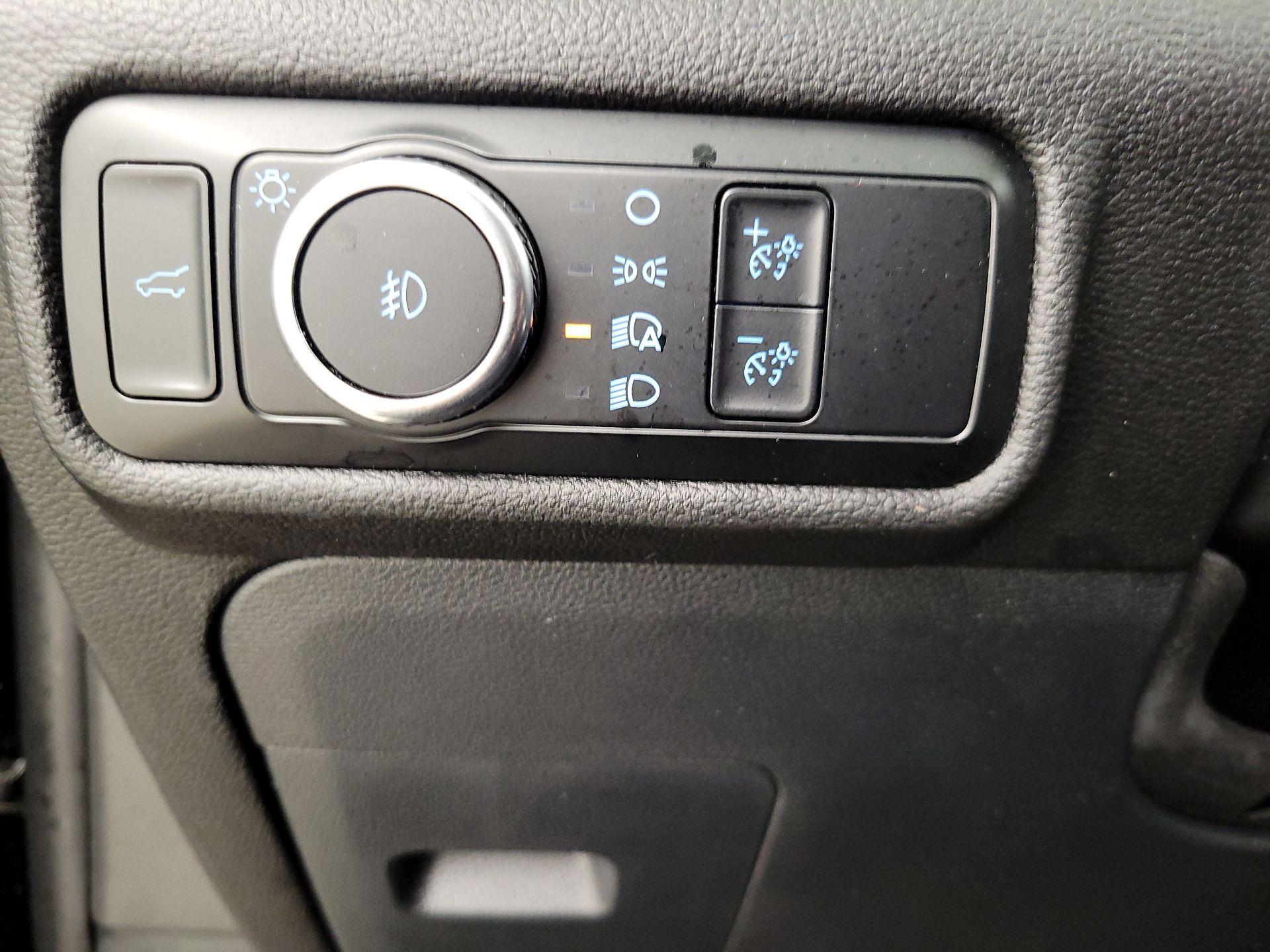 Thumbnail: 2023 Ford Explorer - 13