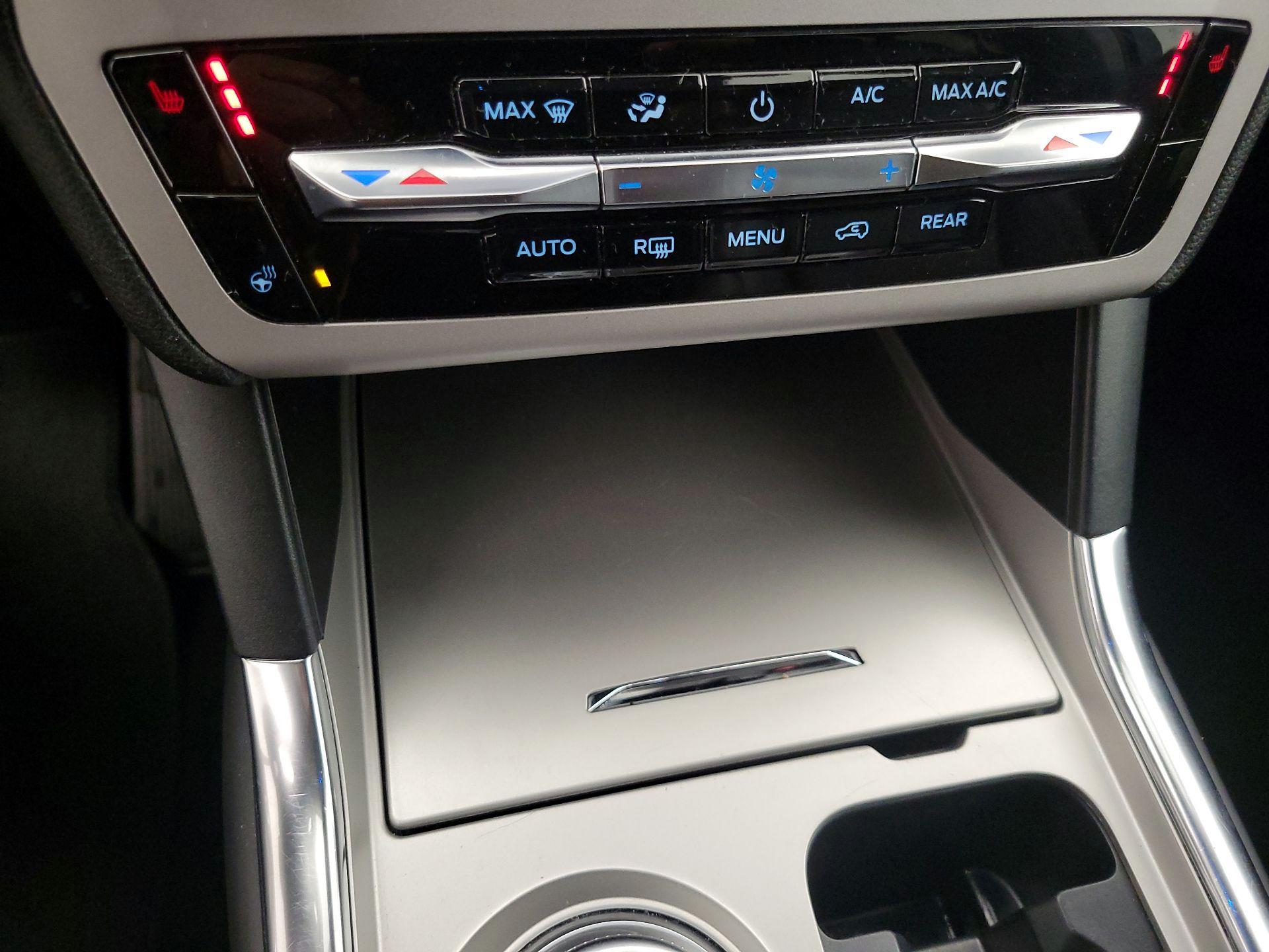 Thumbnail: 2023 Ford Explorer - 16