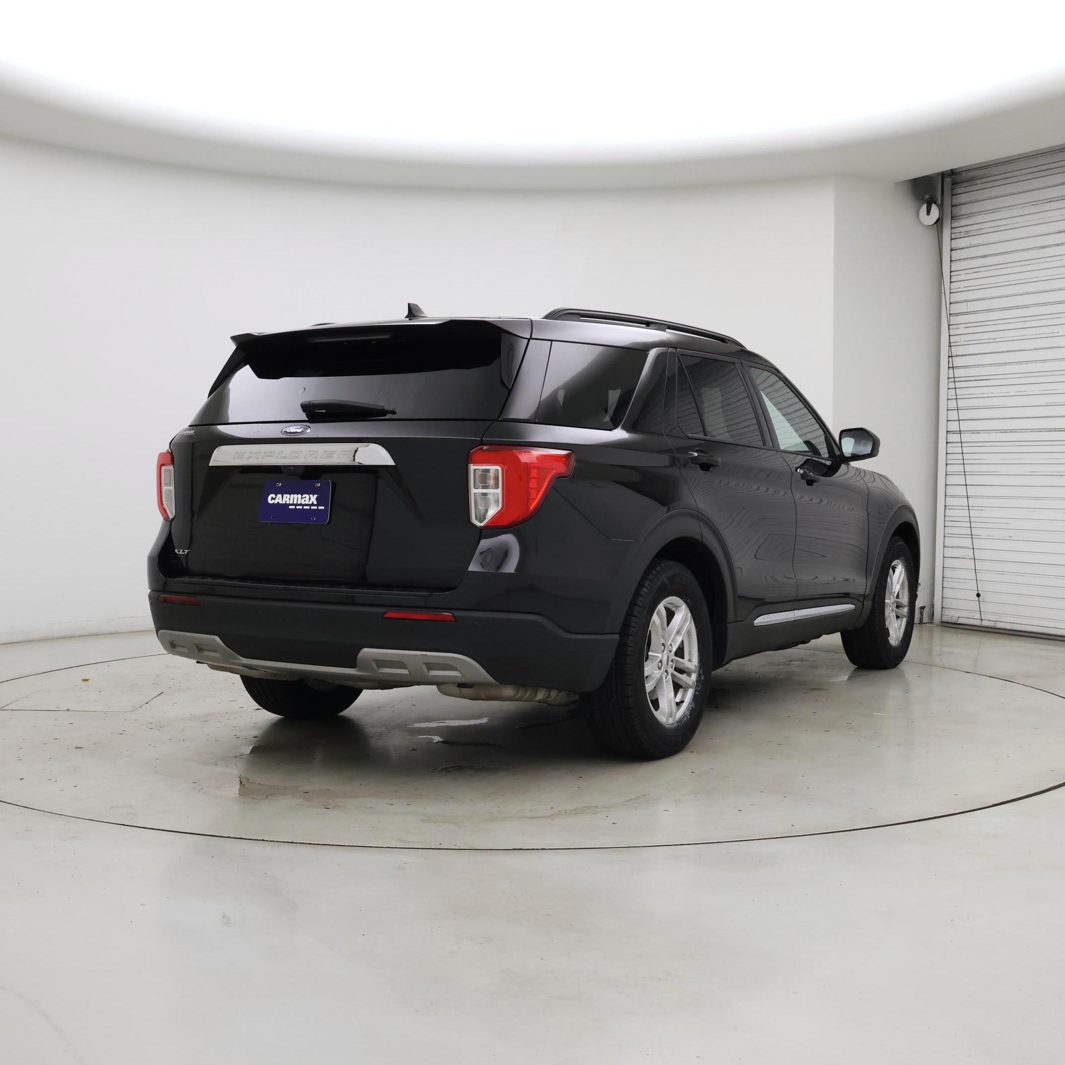 Thumbnail: 2023 Ford Explorer - 8