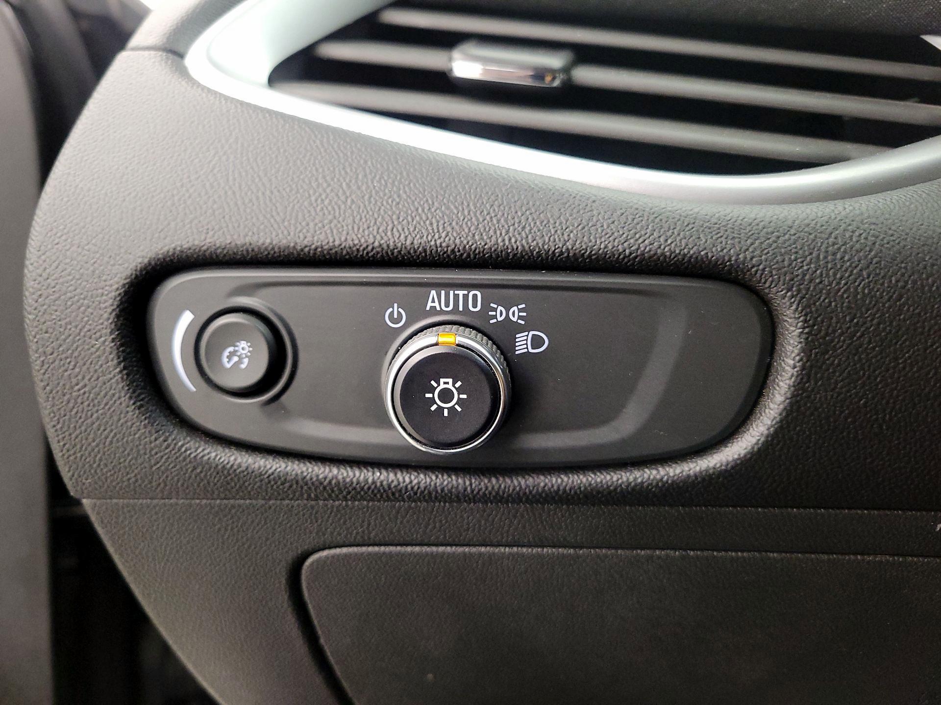 Thumbnail: 2023 Chevrolet Malibu - 13