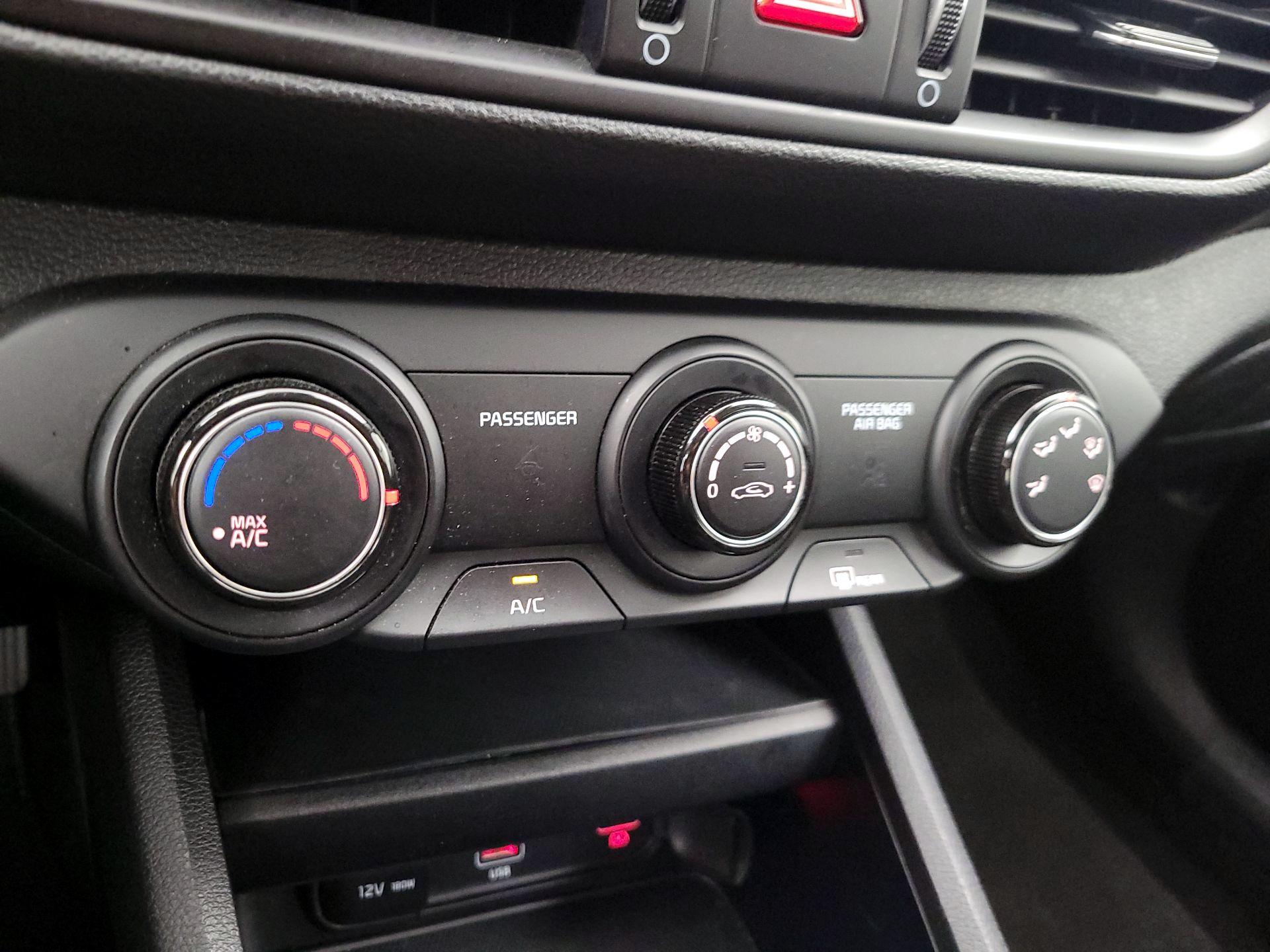 Thumbnail: 2024 Kia Forte - 16