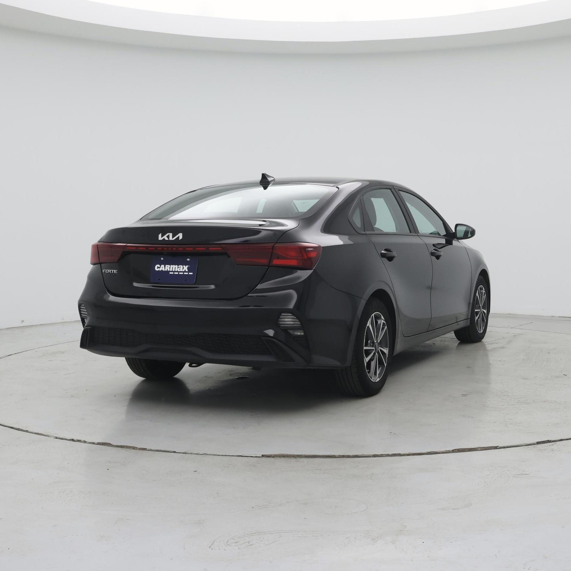 Thumbnail: 2024 Kia Forte - 8