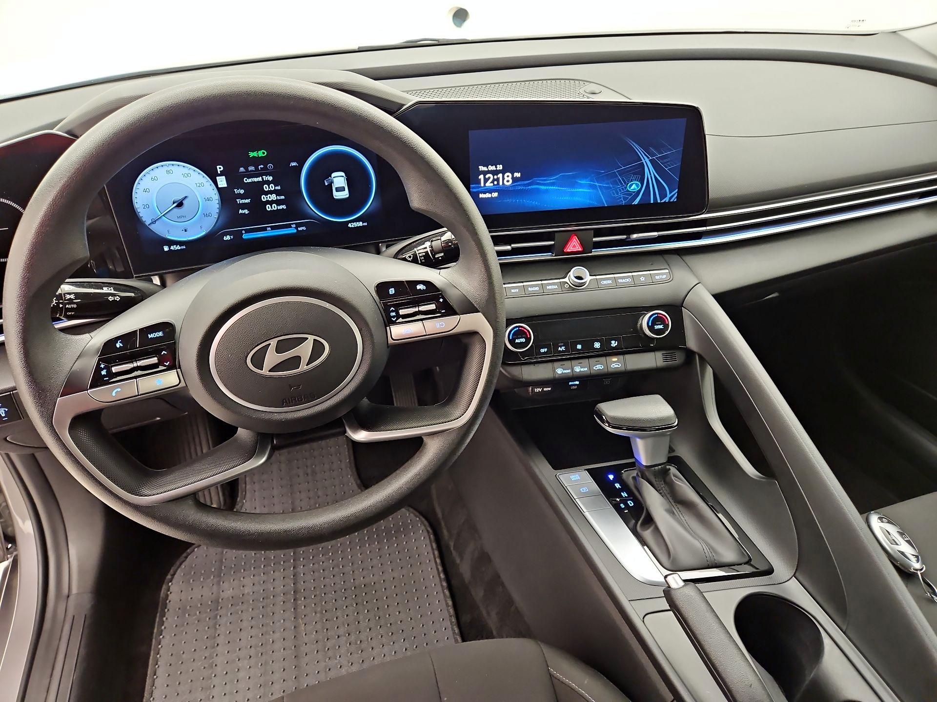 Thumbnail: 2024 Hyundai Elantra - 9