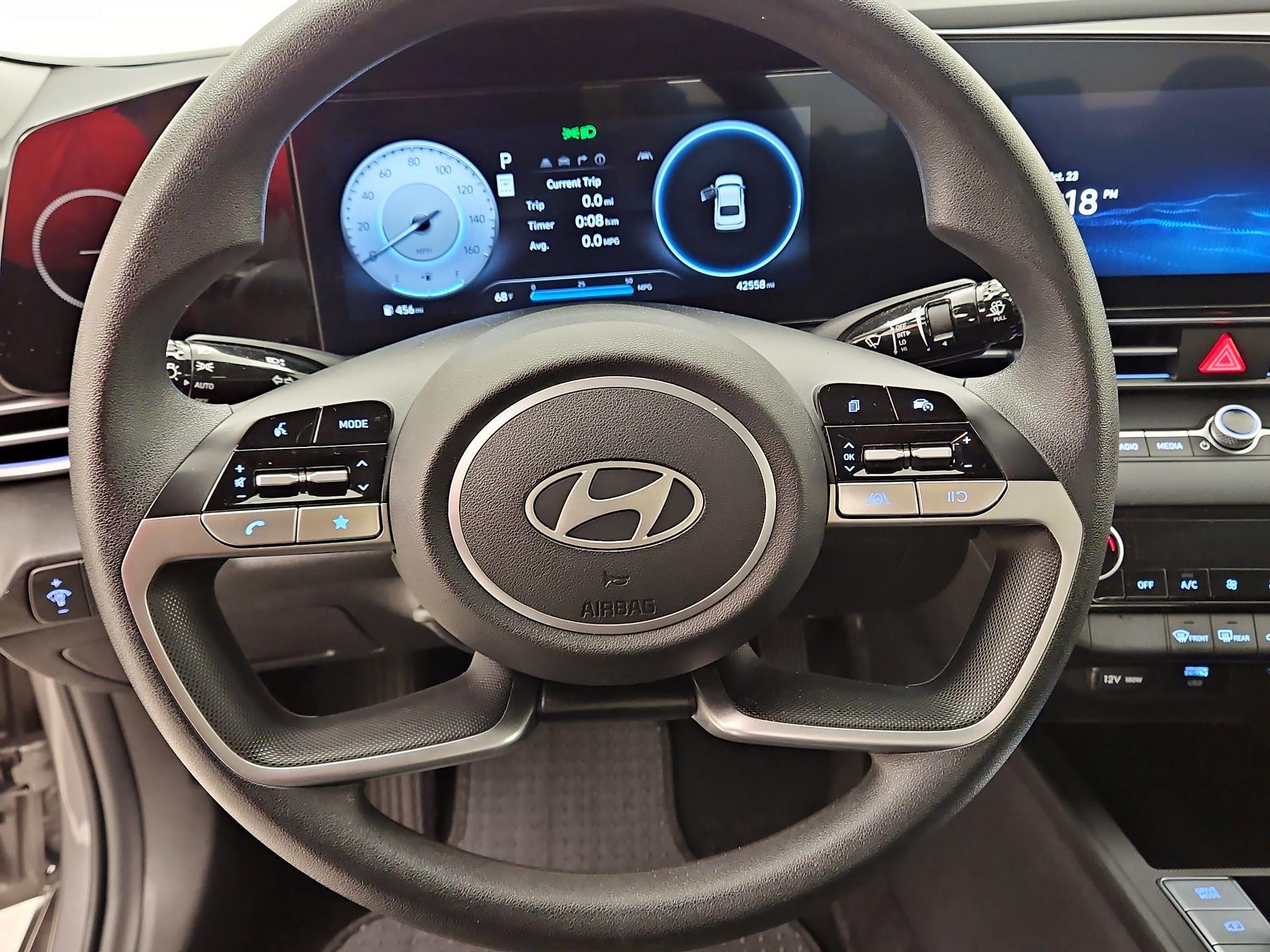 Thumbnail: 2024 Hyundai Elantra - 10