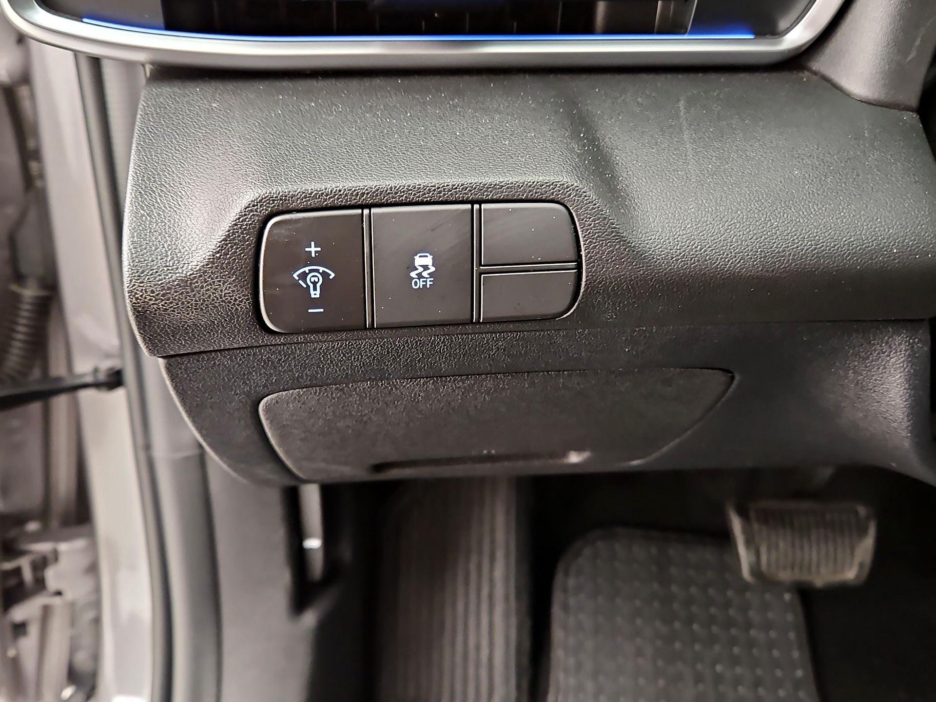 Thumbnail: 2024 Hyundai Elantra - 13