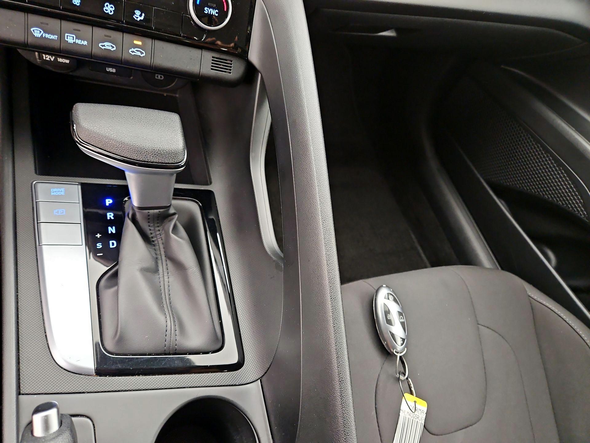 Thumbnail: 2024 Hyundai Elantra - 18