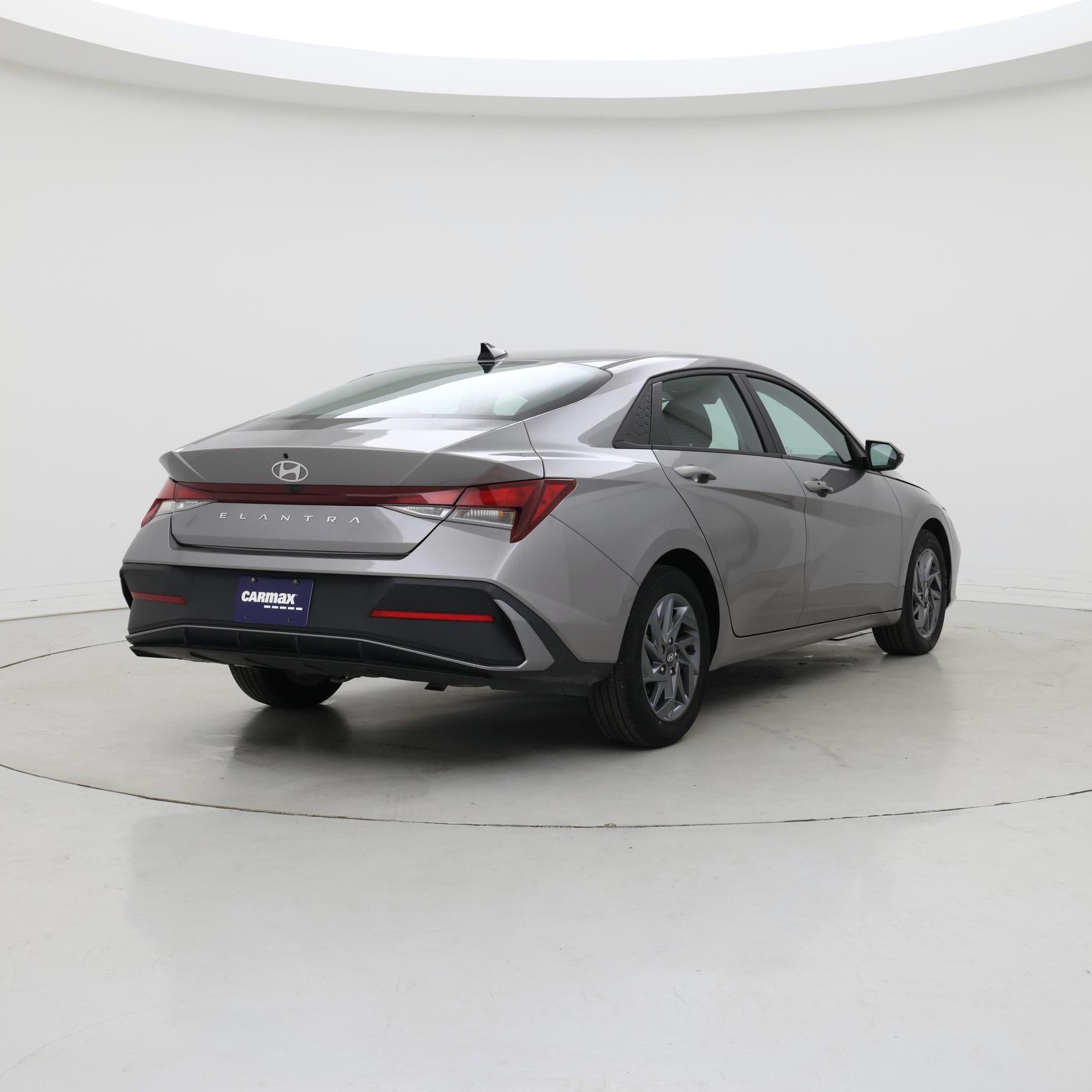 Thumbnail: 2024 Hyundai Elantra - 8