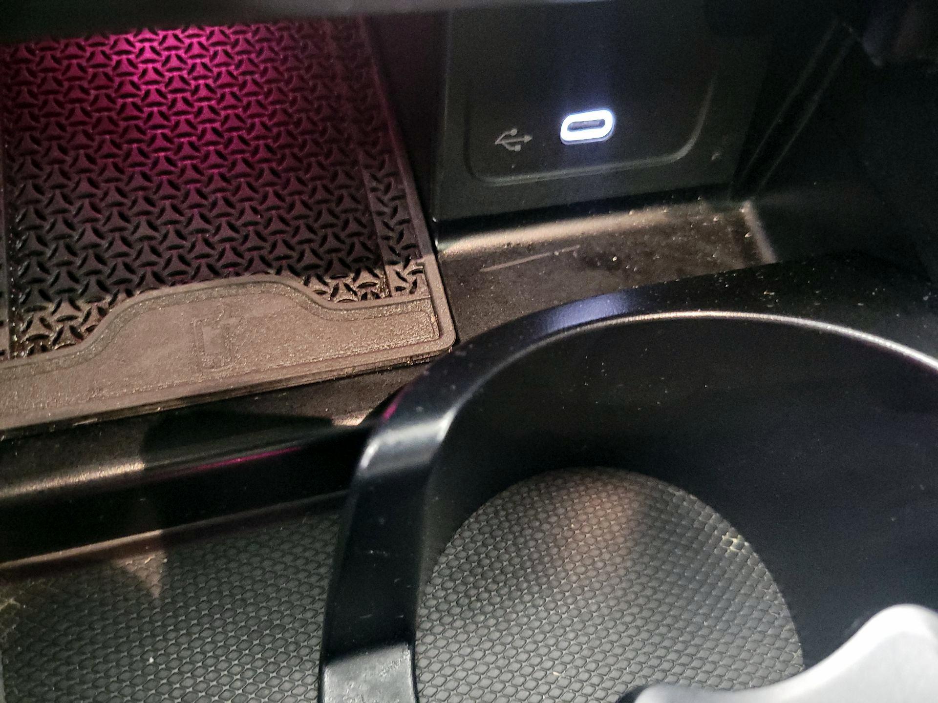 Thumbnail: 2024 Mercedes-Benz C-Class - 18