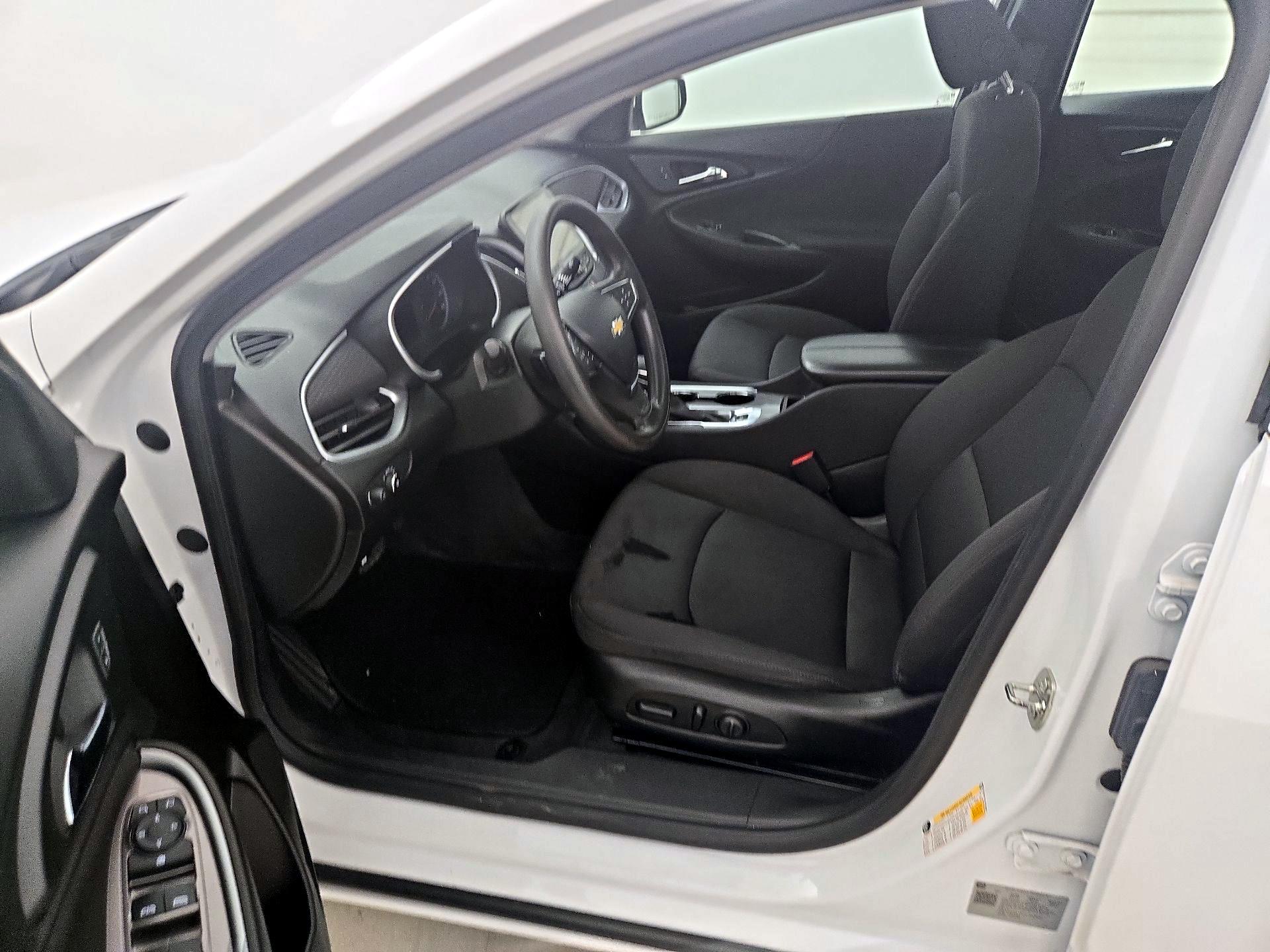 Thumbnail: 2023 Chevrolet Malibu - 11