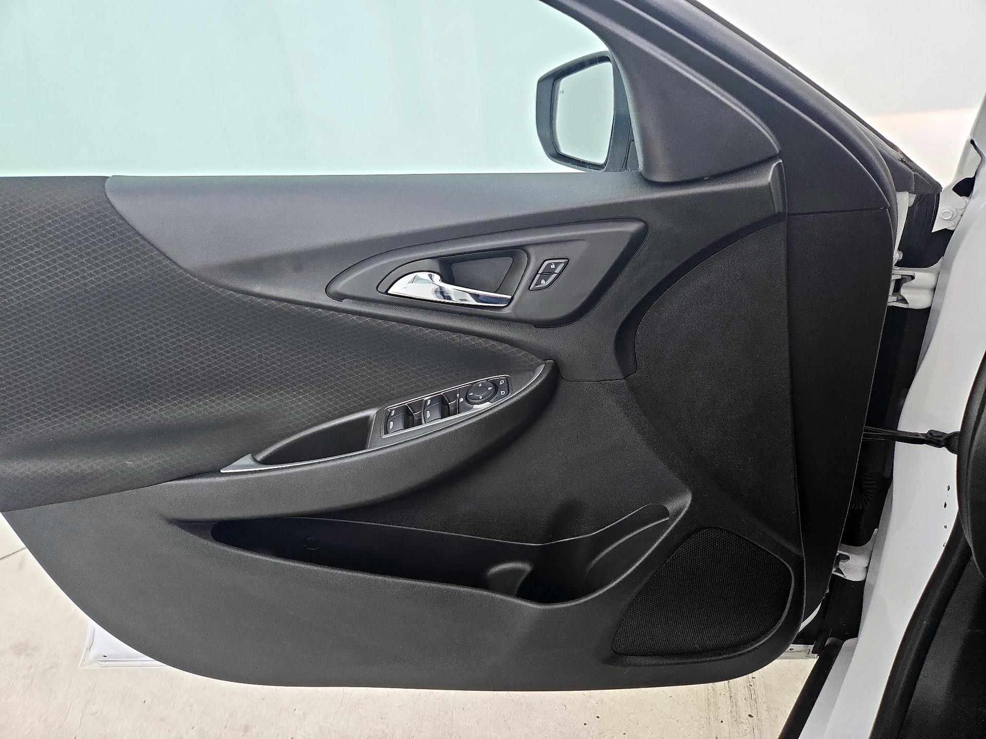 Thumbnail: 2023 Chevrolet Malibu - 12