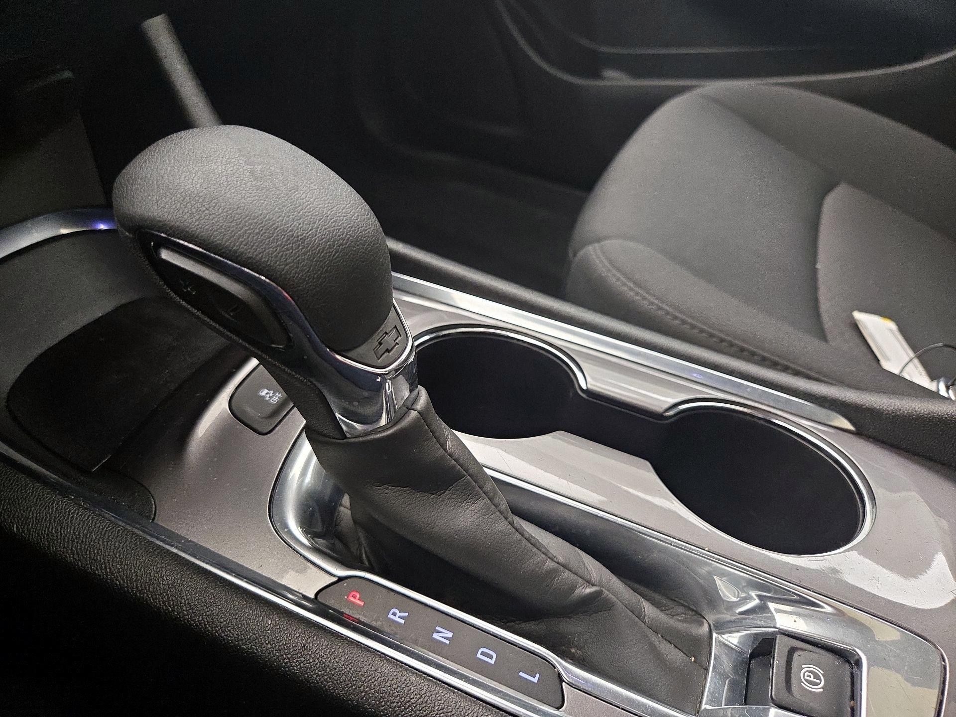 Thumbnail: 2023 Chevrolet Malibu - 17