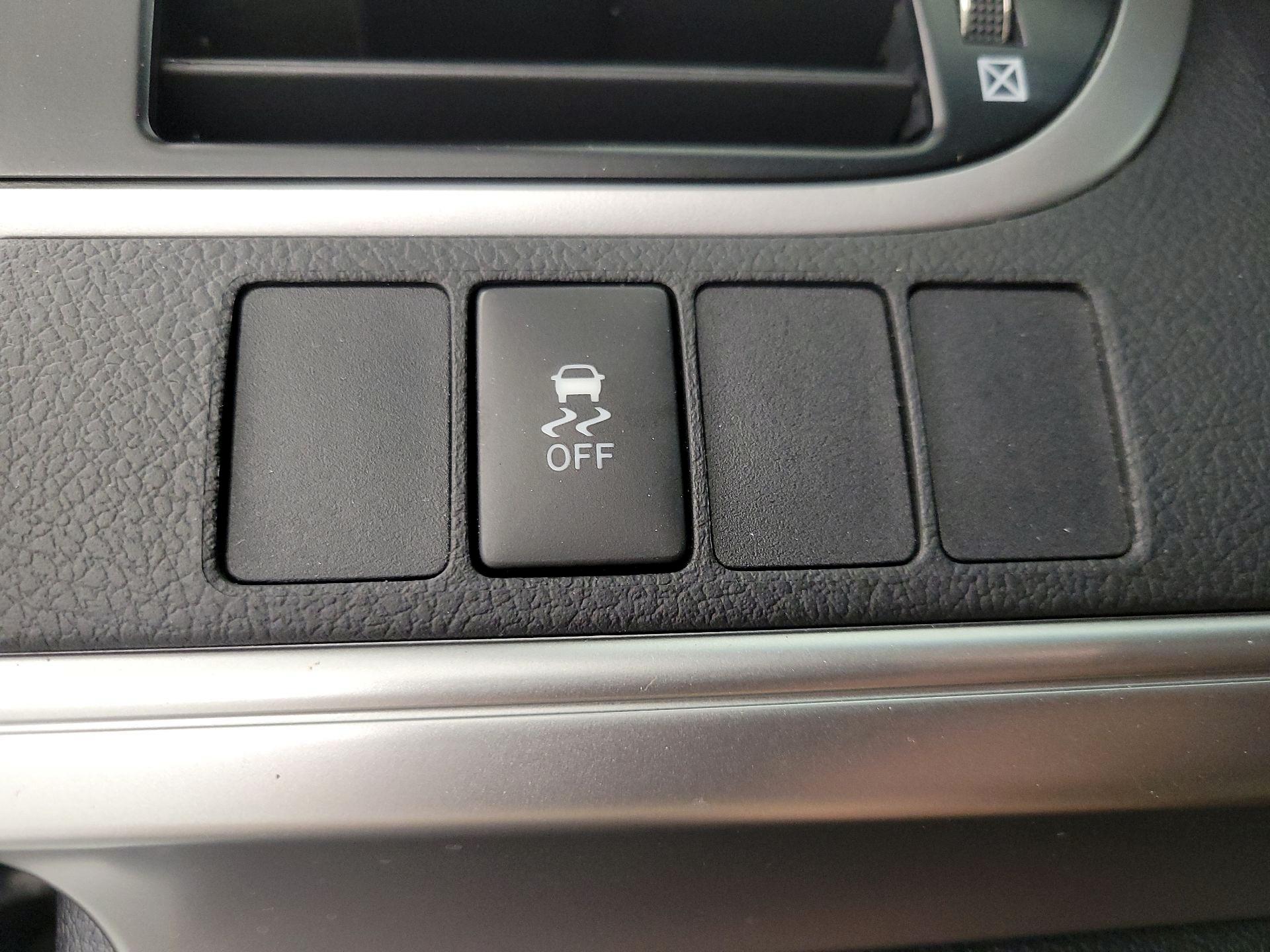 Thumbnail: 2014 Toyota Camry - 13