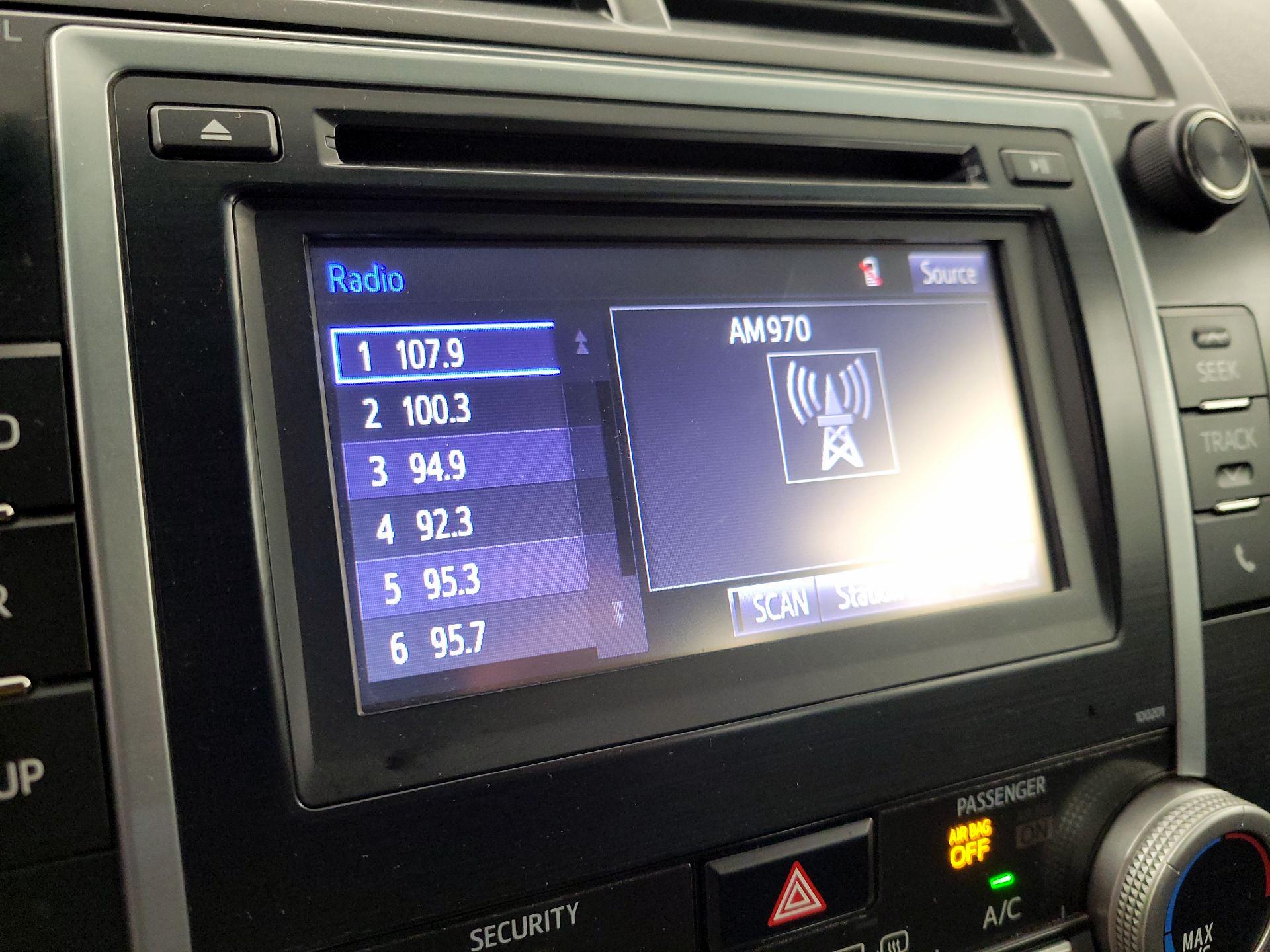 Thumbnail: 2014 Toyota Camry - 15