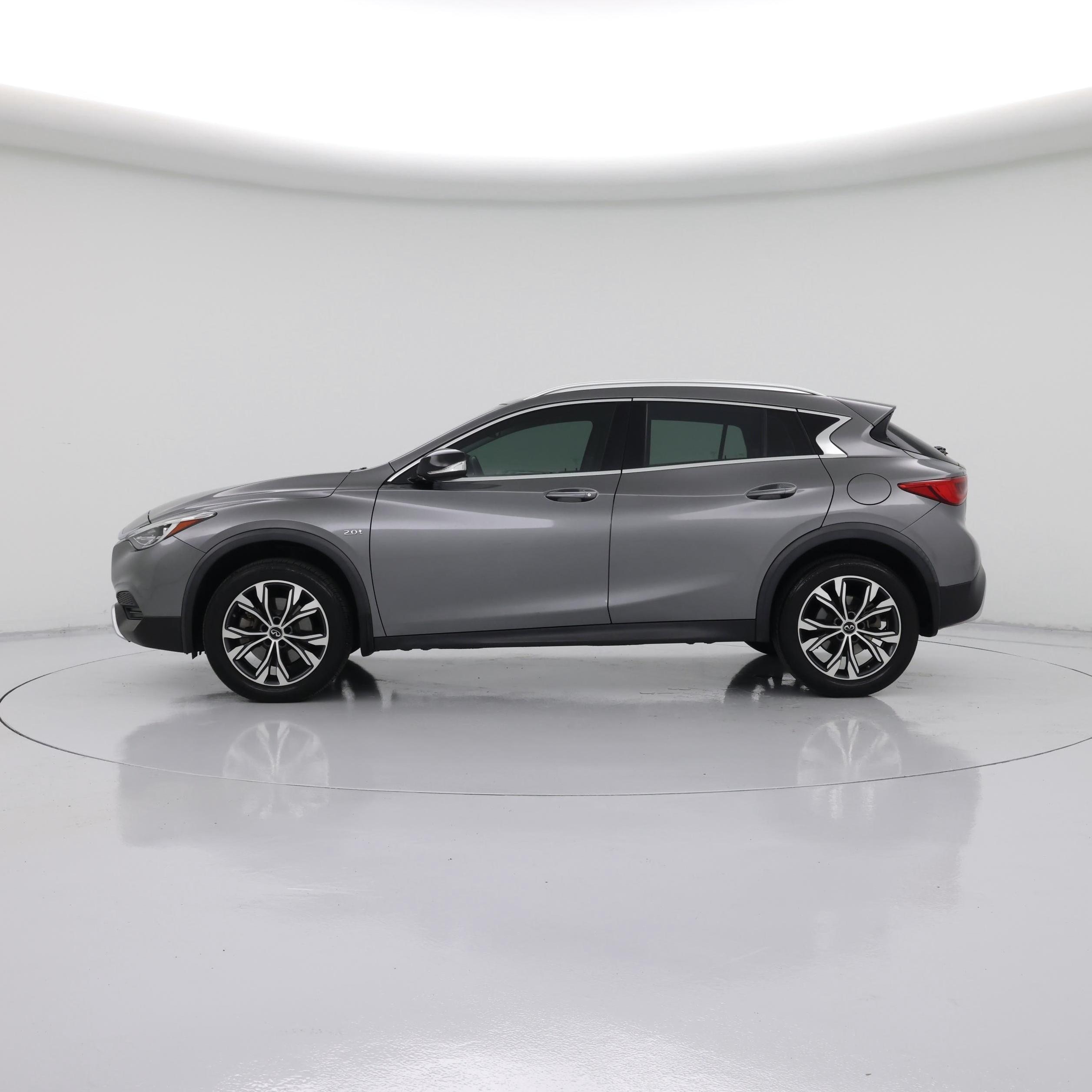 Thumbnail: 2018 INFINITI QX30 - 3