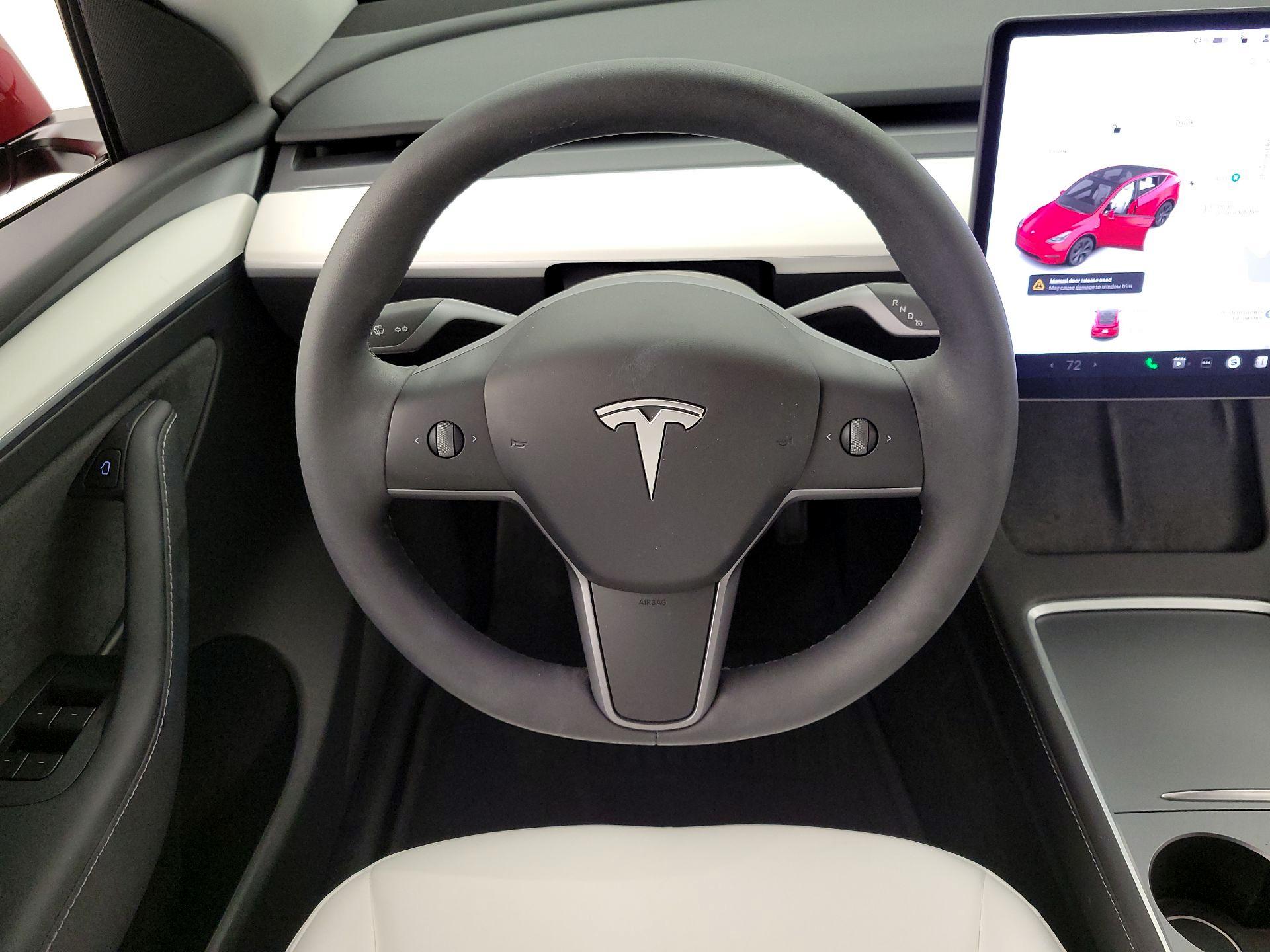 Thumbnail: 2025 Tesla Model Y - 10