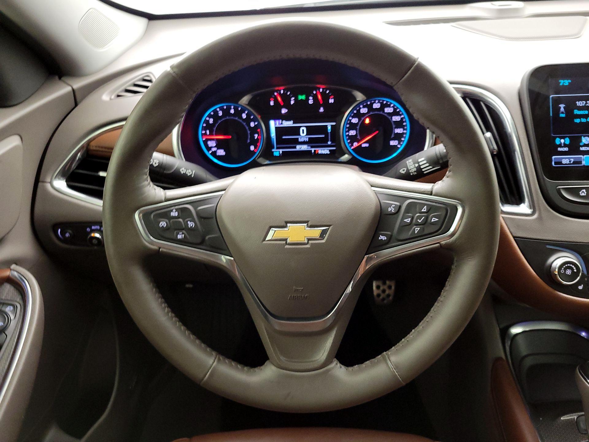 Thumbnail: 2016 Chevrolet Malibu - 10