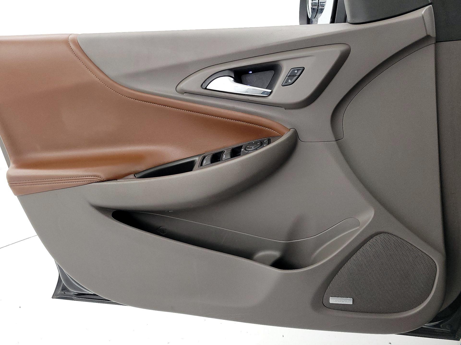 Thumbnail: 2016 Chevrolet Malibu - 12