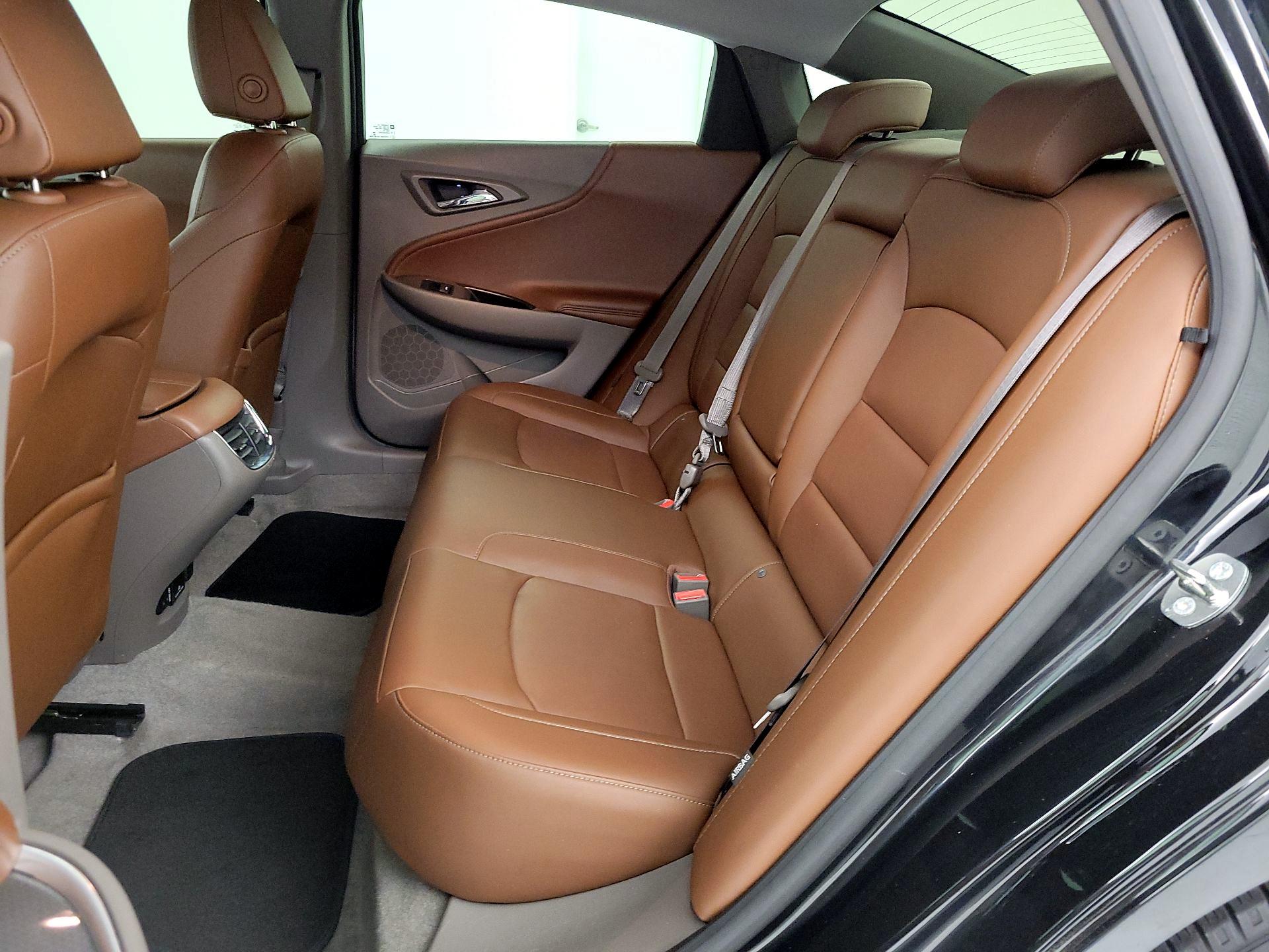 Thumbnail: 2016 Chevrolet Malibu - 19