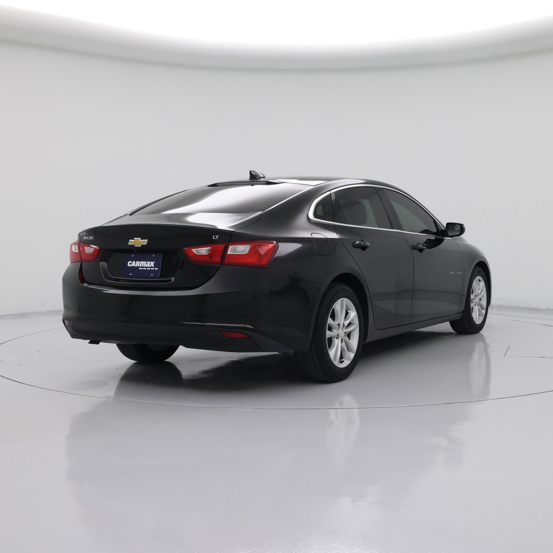 Thumbnail: 2016 Chevrolet Malibu - 8