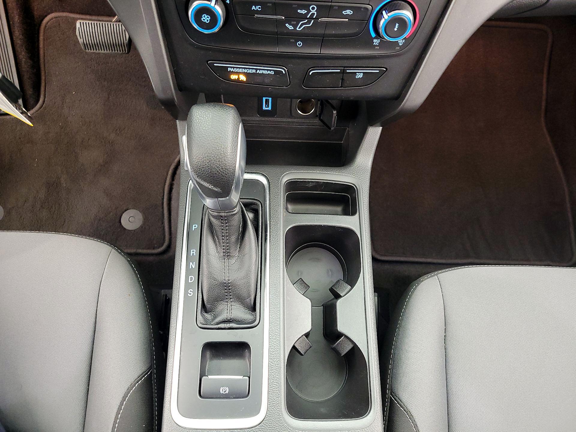 Thumbnail: 2017 Ford Escape - 17