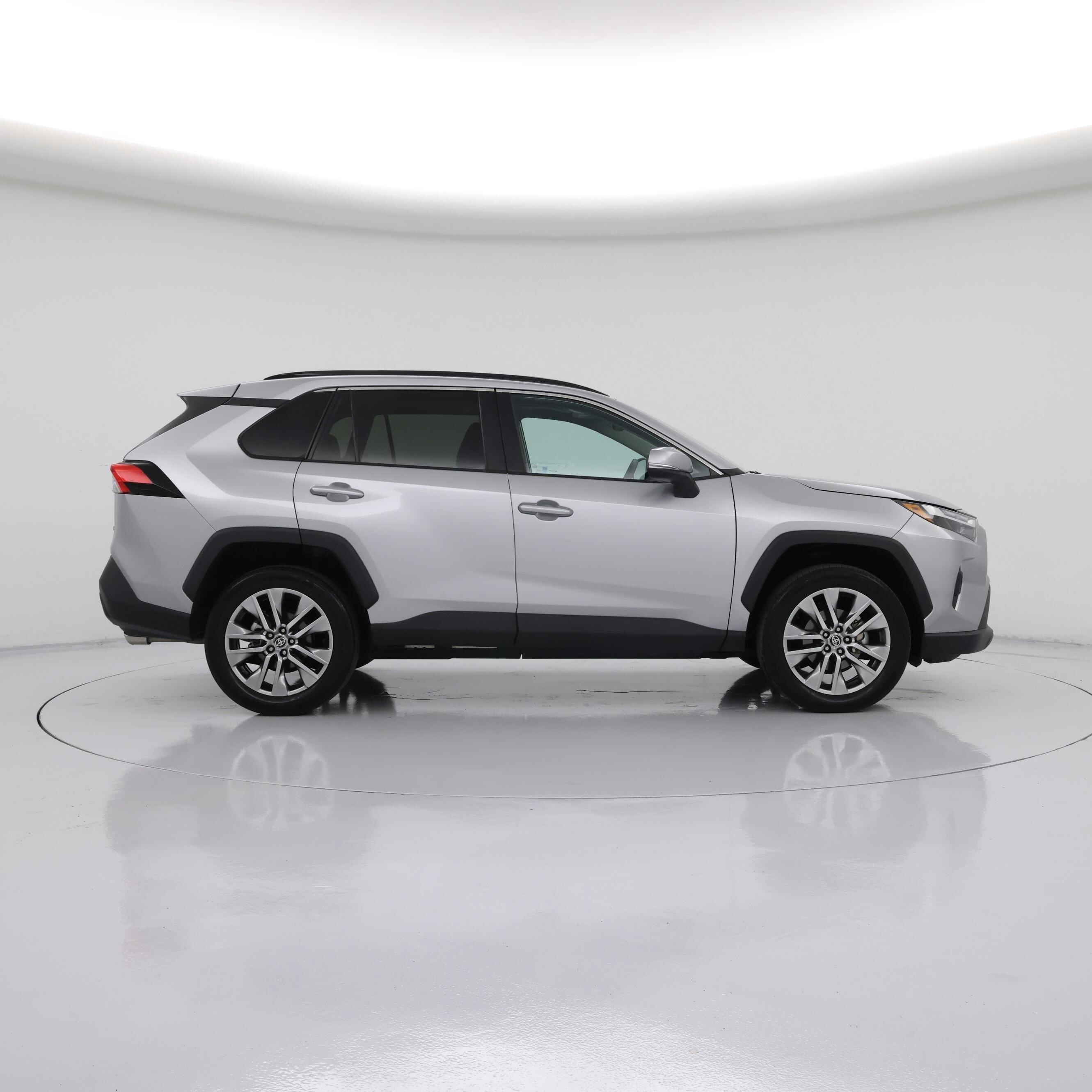Thumbnail: 2022 Toyota RAV4 - 7