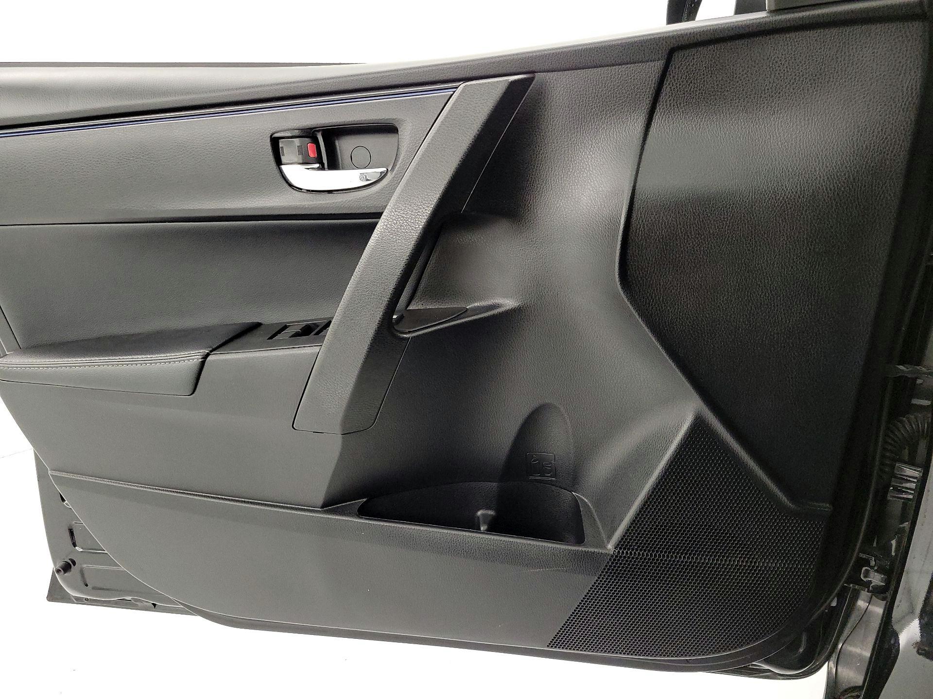 Thumbnail: 2019 Toyota Corolla - 12