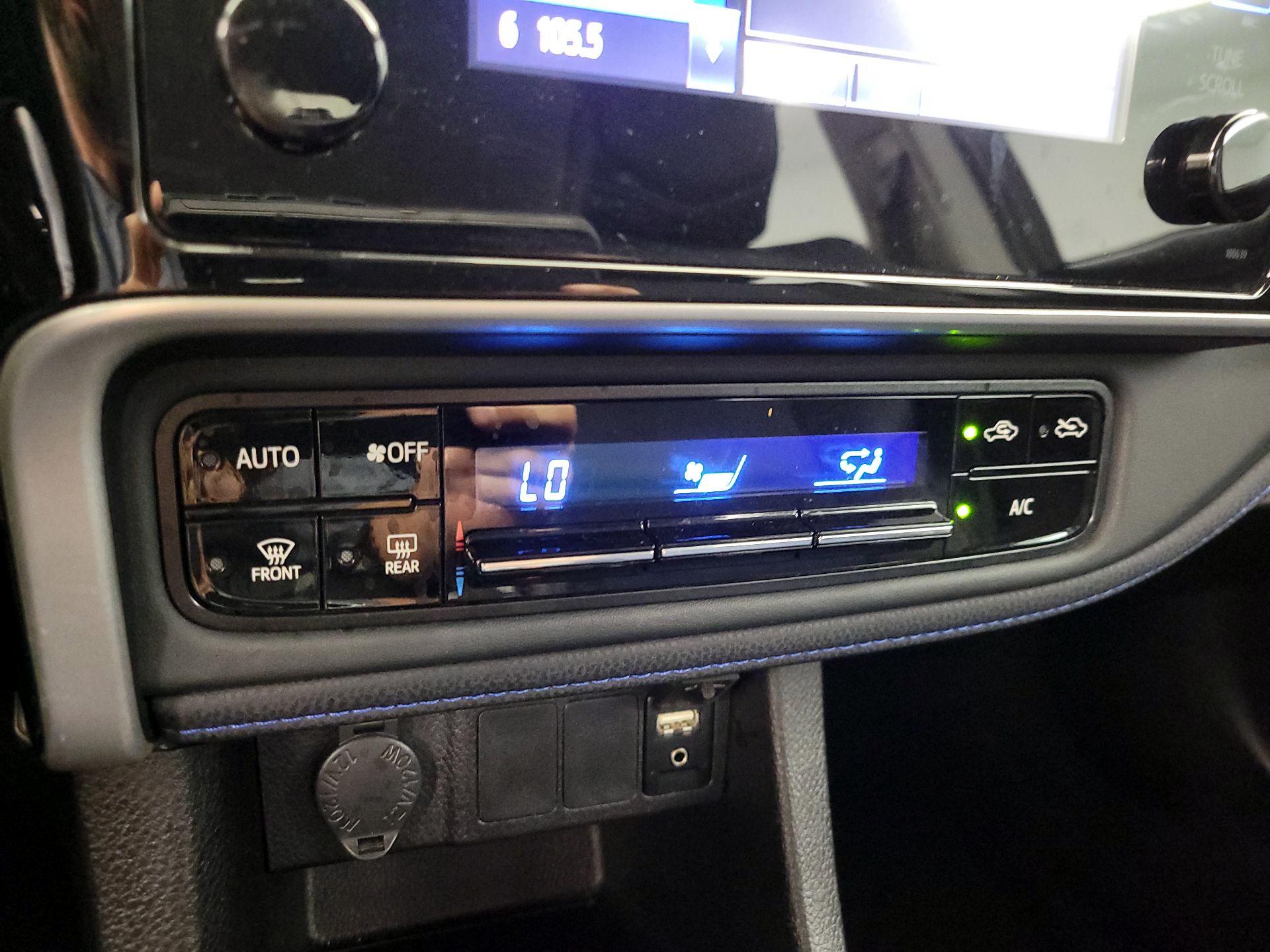 Thumbnail: 2019 Toyota Corolla - 16