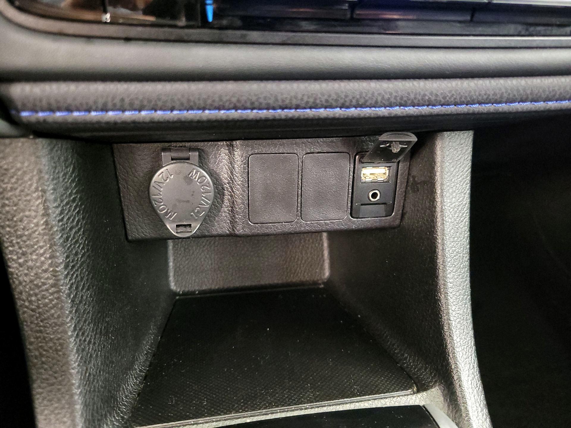 Thumbnail: 2019 Toyota Corolla - 18