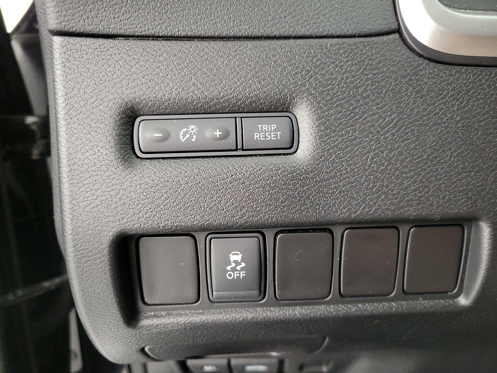 Thumbnail: 2016 Nissan Murano - 13