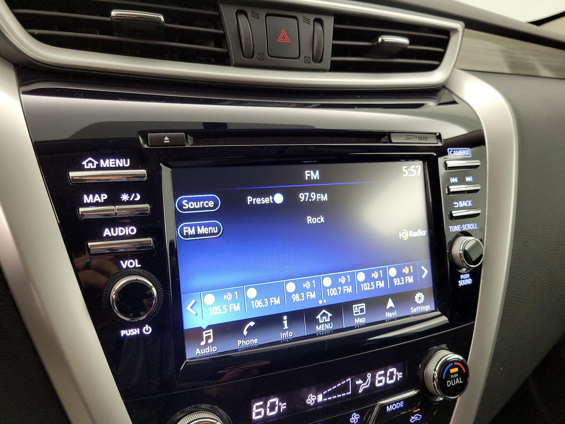 Thumbnail: 2016 Nissan Murano - 16