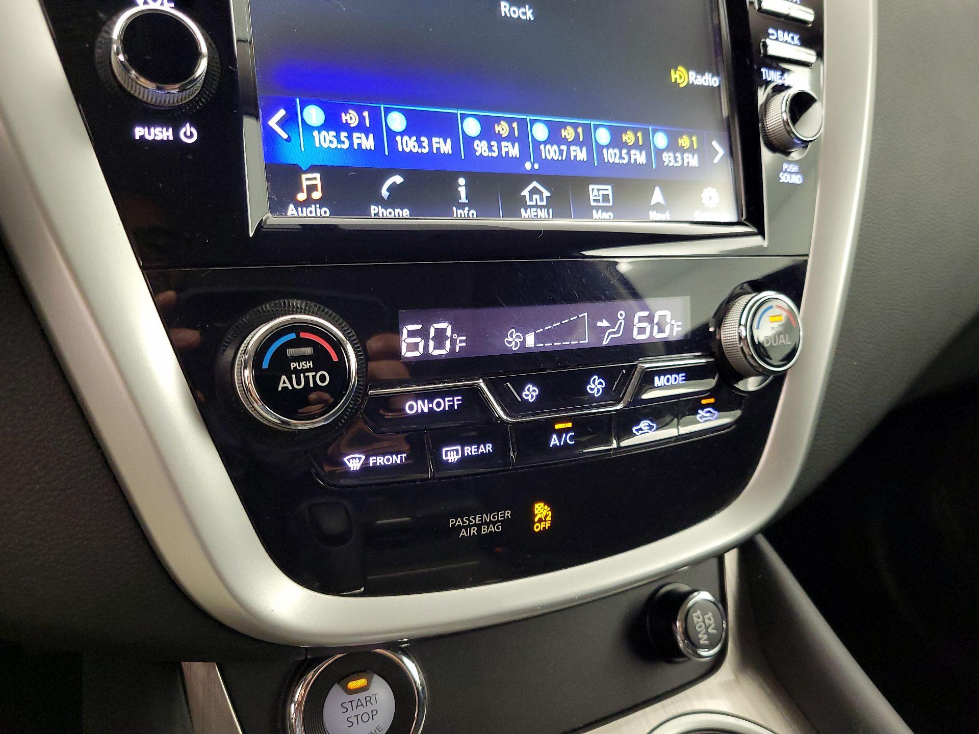 Thumbnail: 2016 Nissan Murano - 17