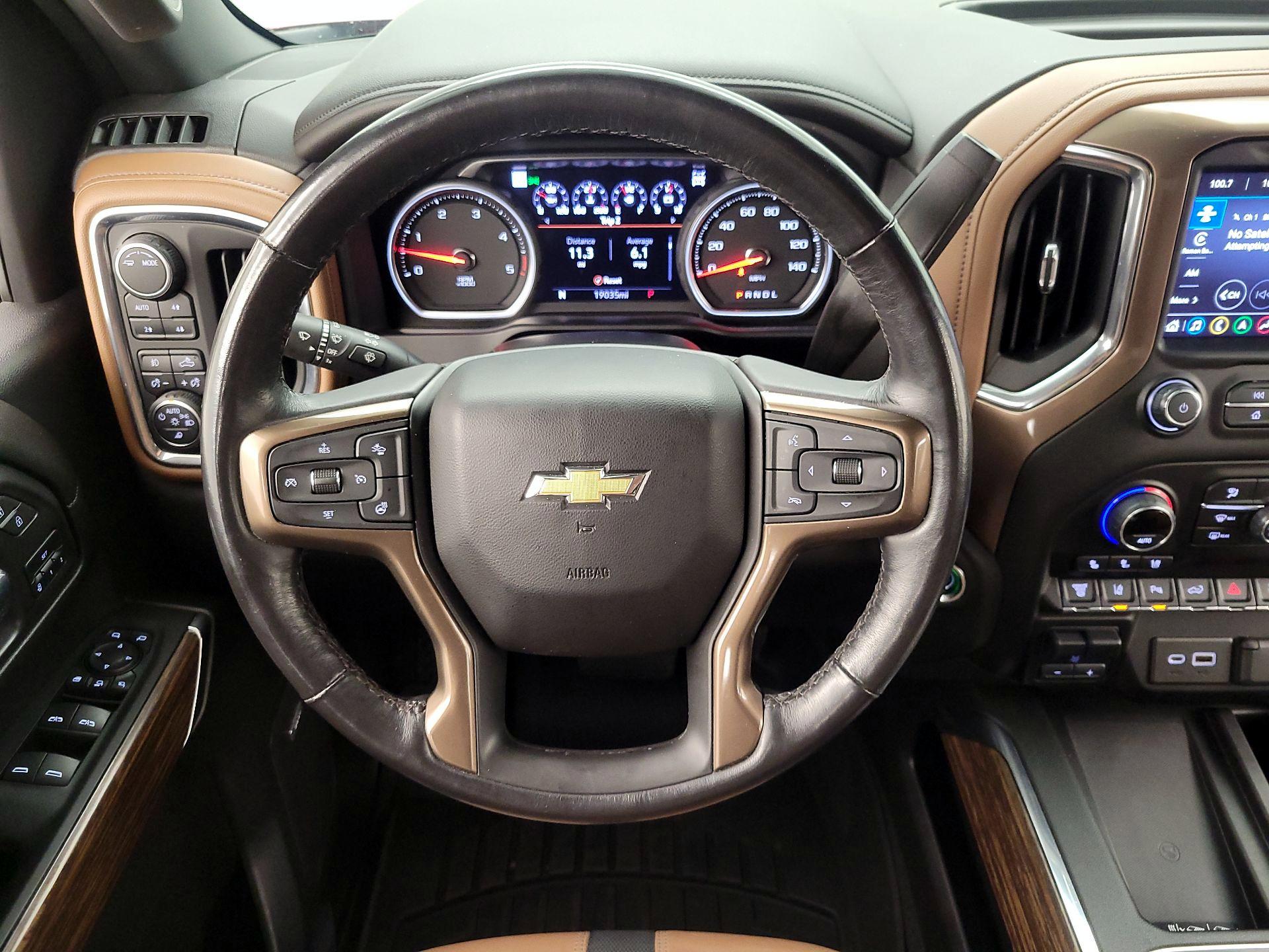 Thumbnail: 2022 Chevrolet Silverado 3500 - 10