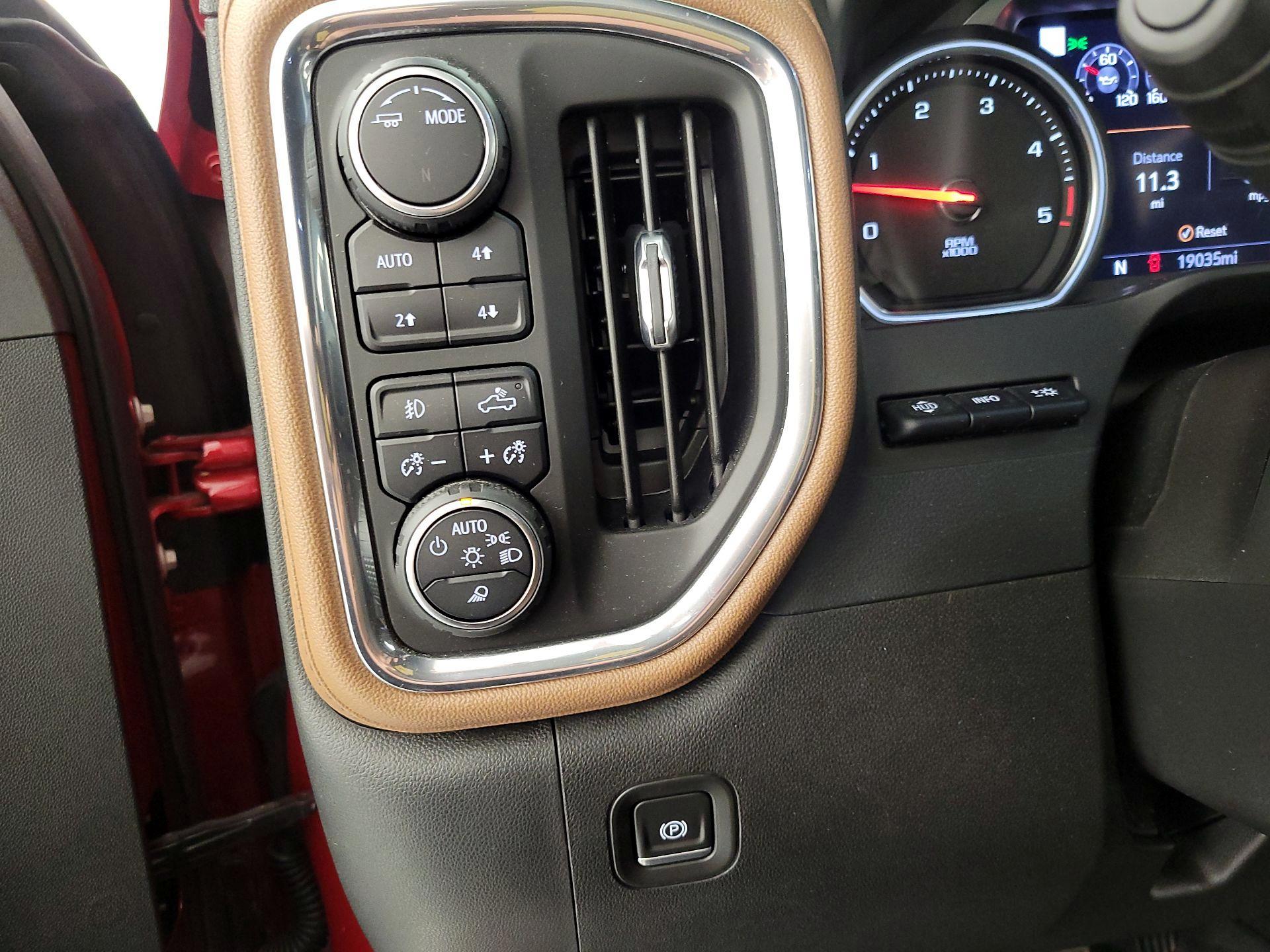 Thumbnail: 2022 Chevrolet Silverado 3500 - 13
