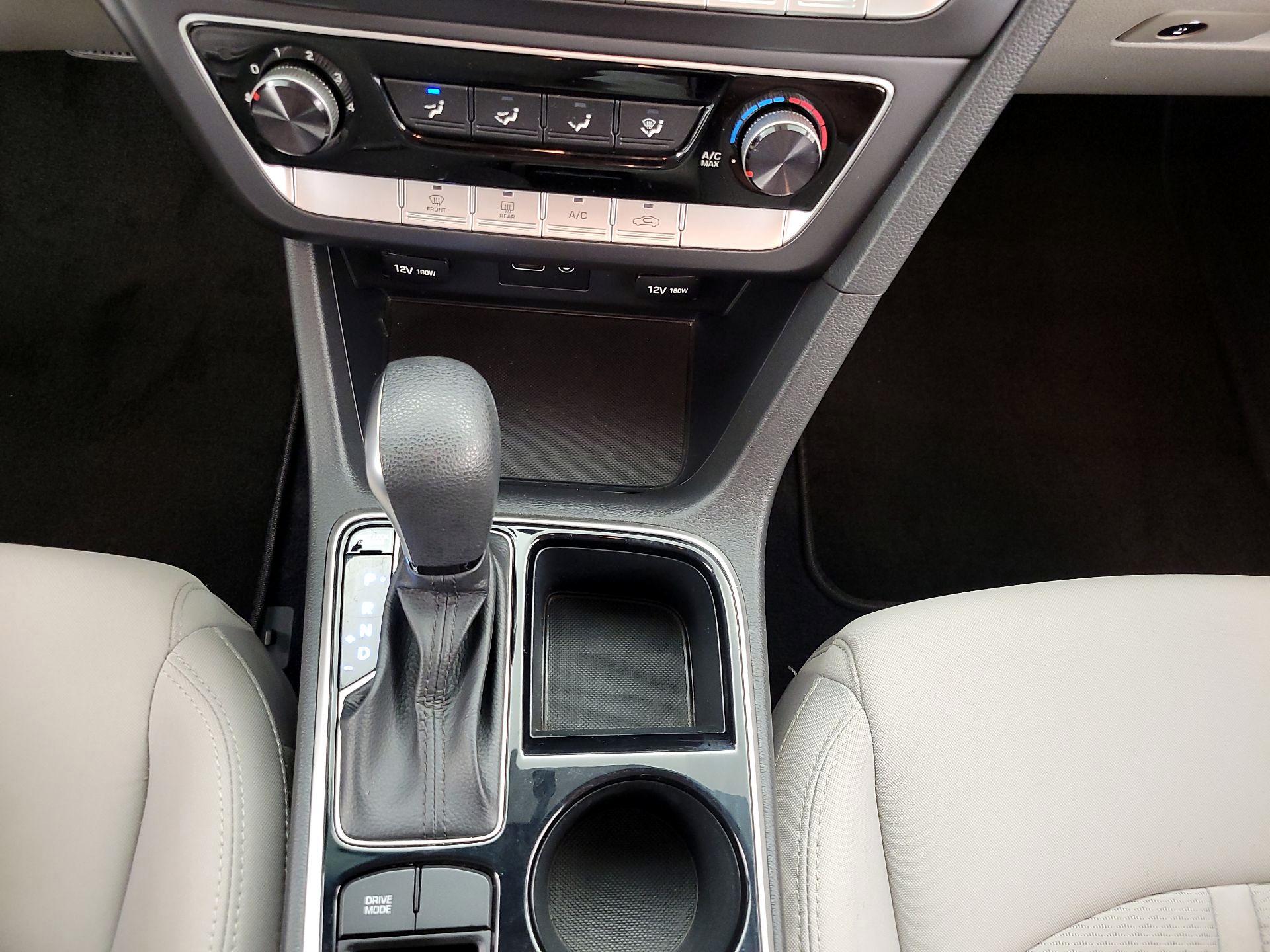 Thumbnail: 2019 Hyundai Sonata - 17
