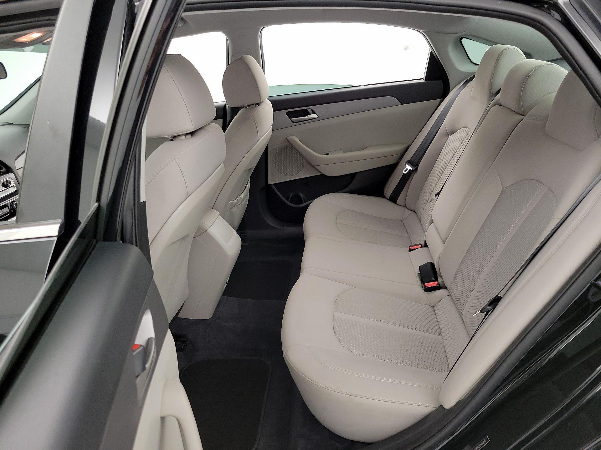 Thumbnail: 2019 Hyundai Sonata - 19