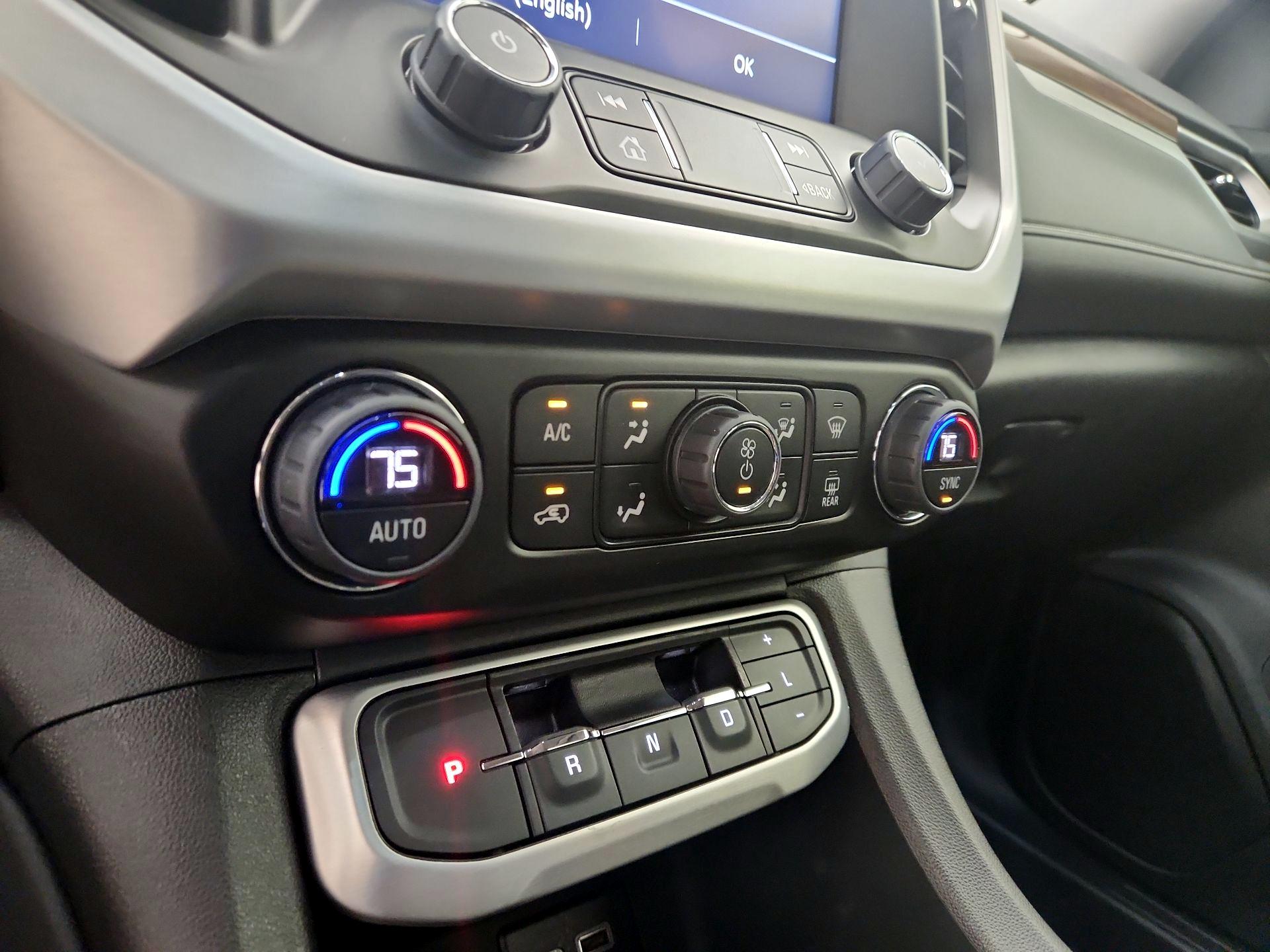 Thumbnail: 2023 GMC Acadia - 16