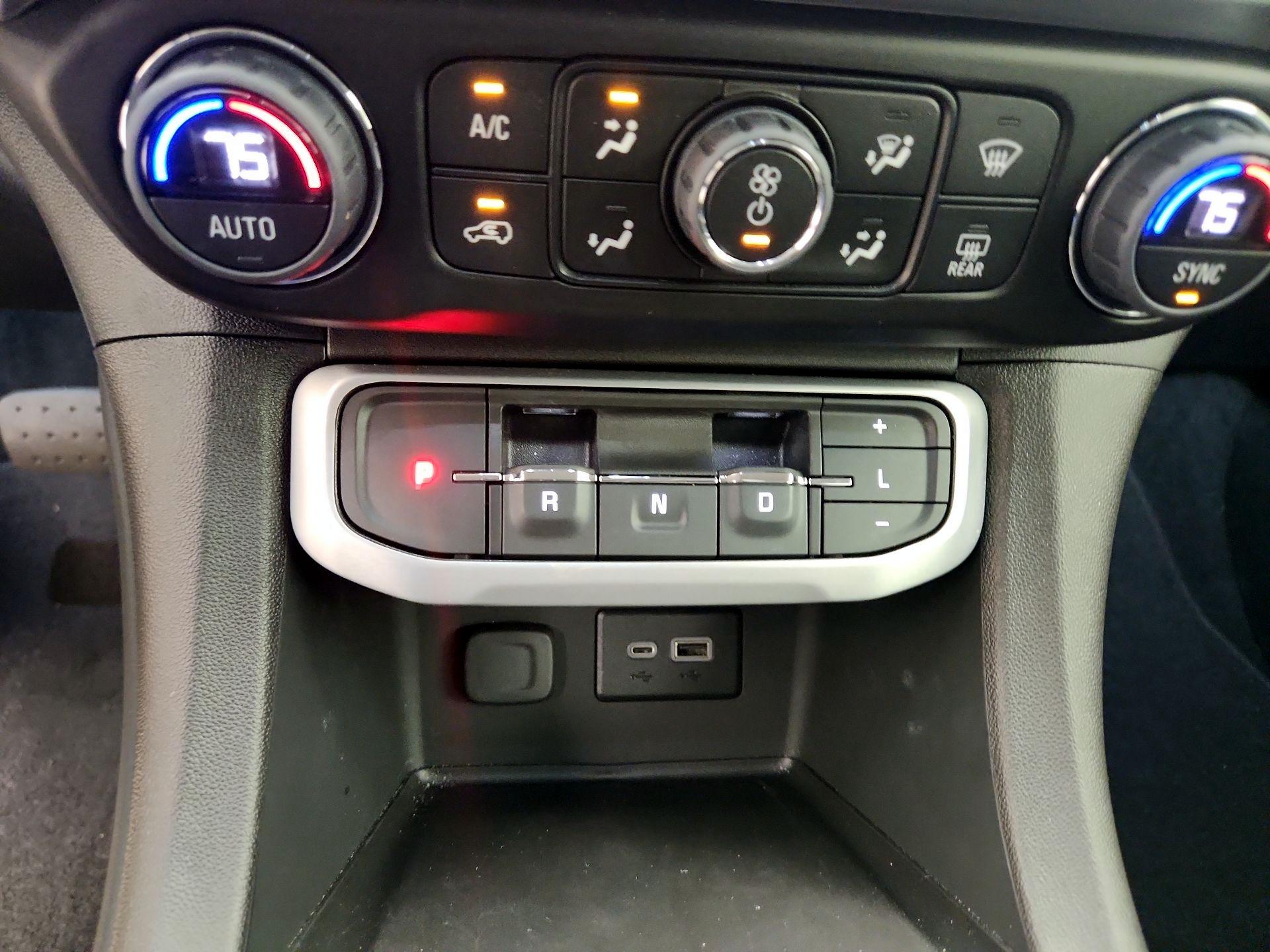 Thumbnail: 2023 GMC Acadia - 17
