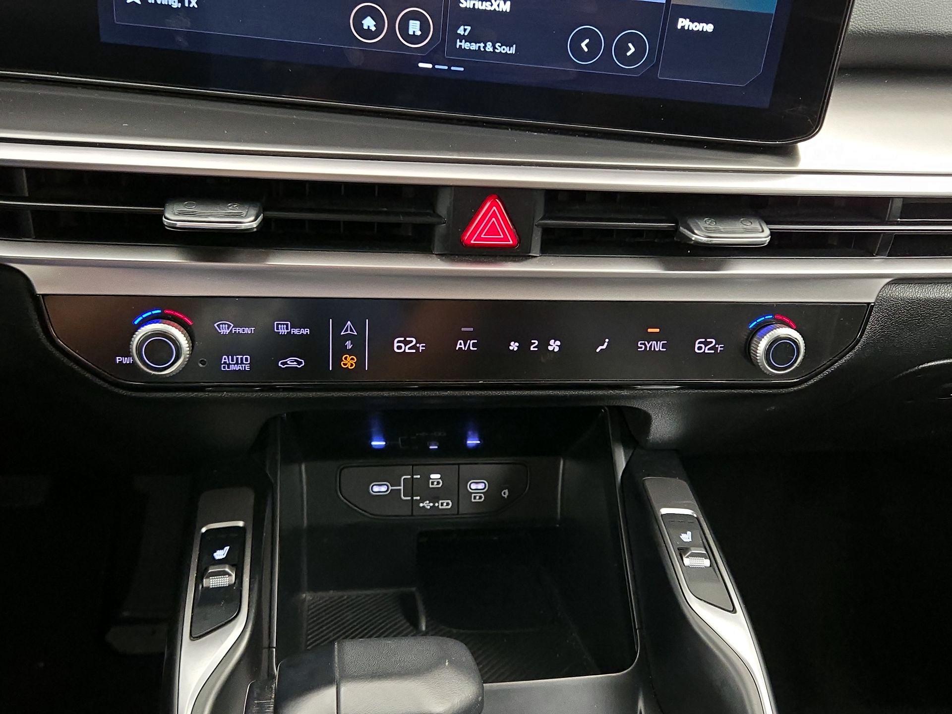 Thumbnail: 2024 Kia Sorento - 17