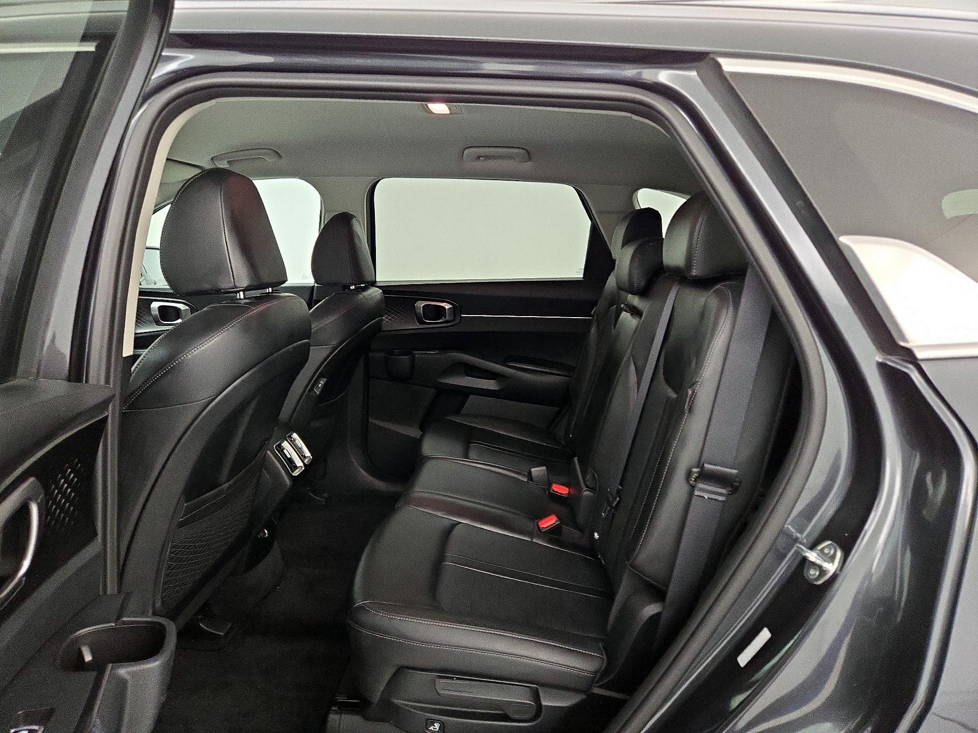 Thumbnail: 2024 Kia Sorento - 20