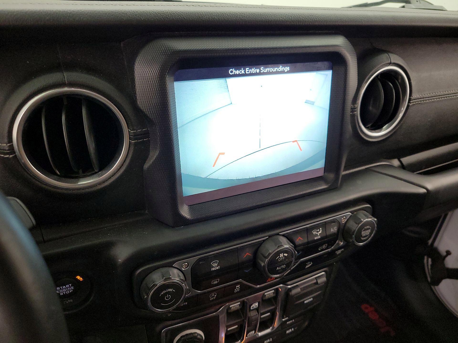 Thumbnail: 2019 Jeep Wrangler - 14