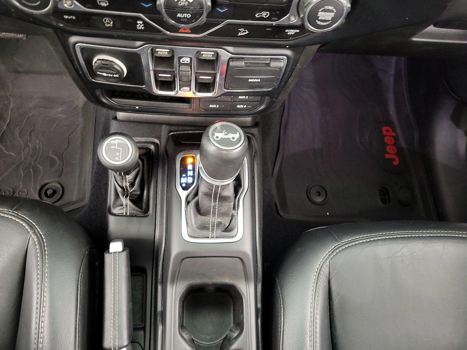 Thumbnail: 2019 Jeep Wrangler - 17
