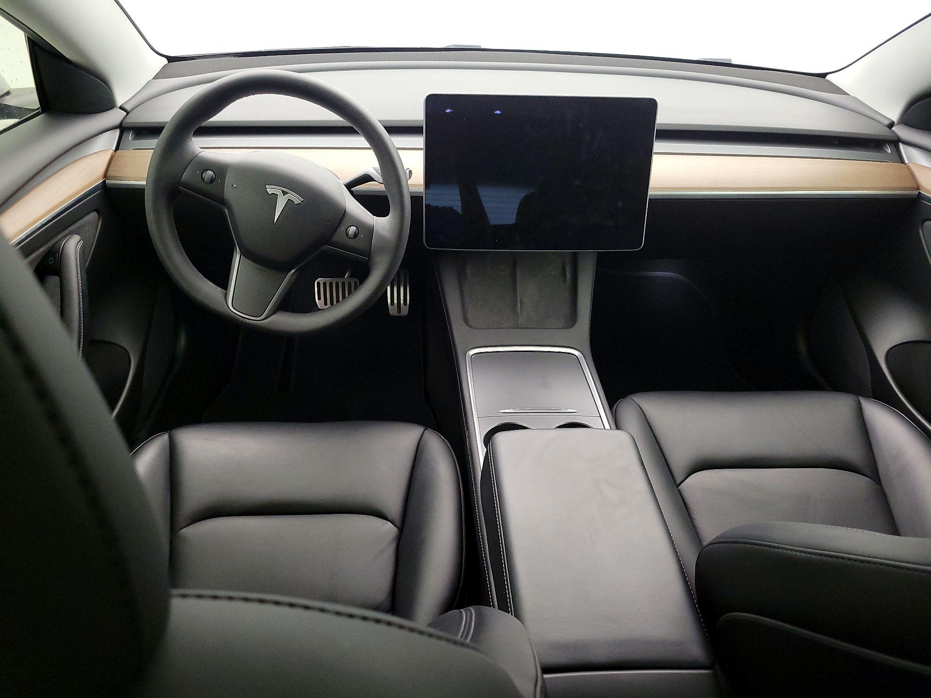 Thumbnail: 2021 Tesla Model 3 - 9