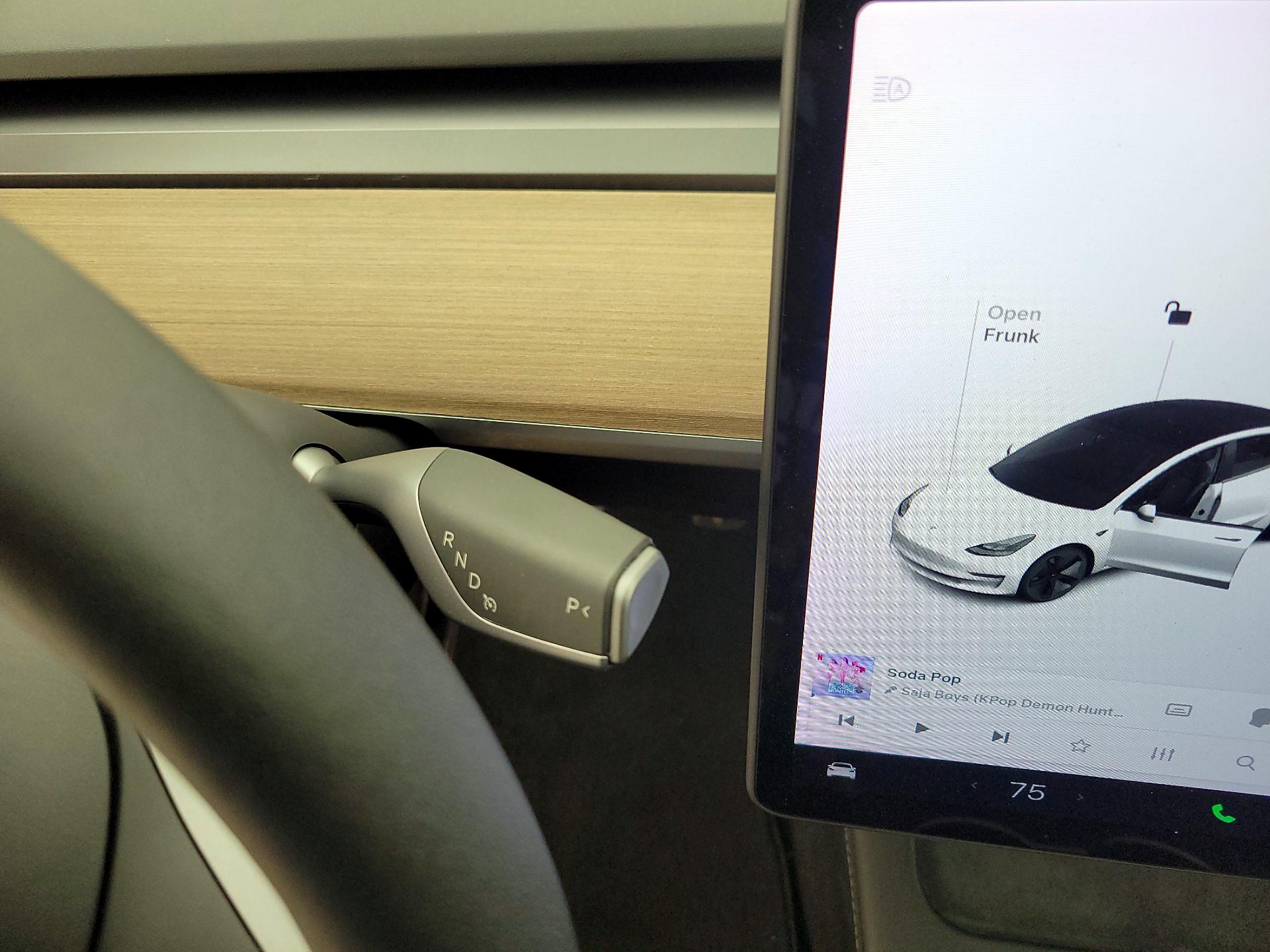 Thumbnail: 2021 Tesla Model 3 - 17