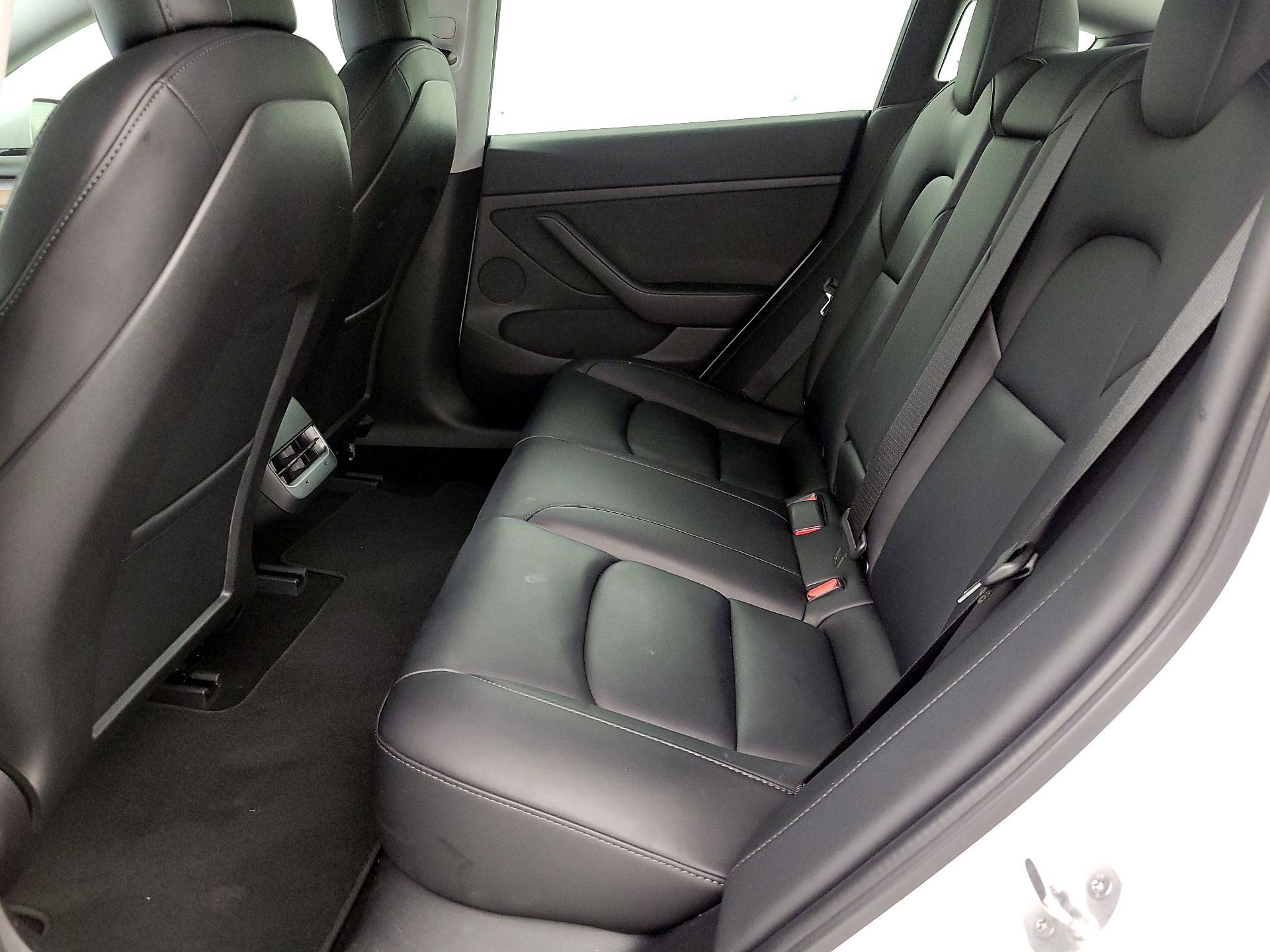 Thumbnail: 2021 Tesla Model 3 - 19