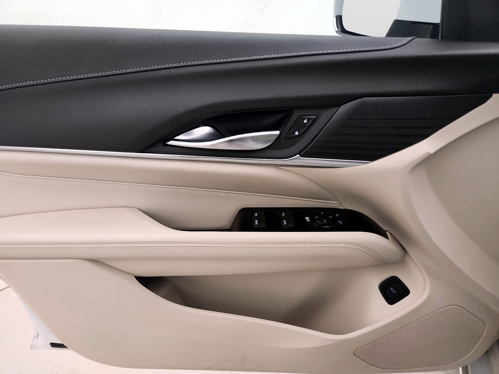 Thumbnail: 2023 Cadillac CT4 - 12