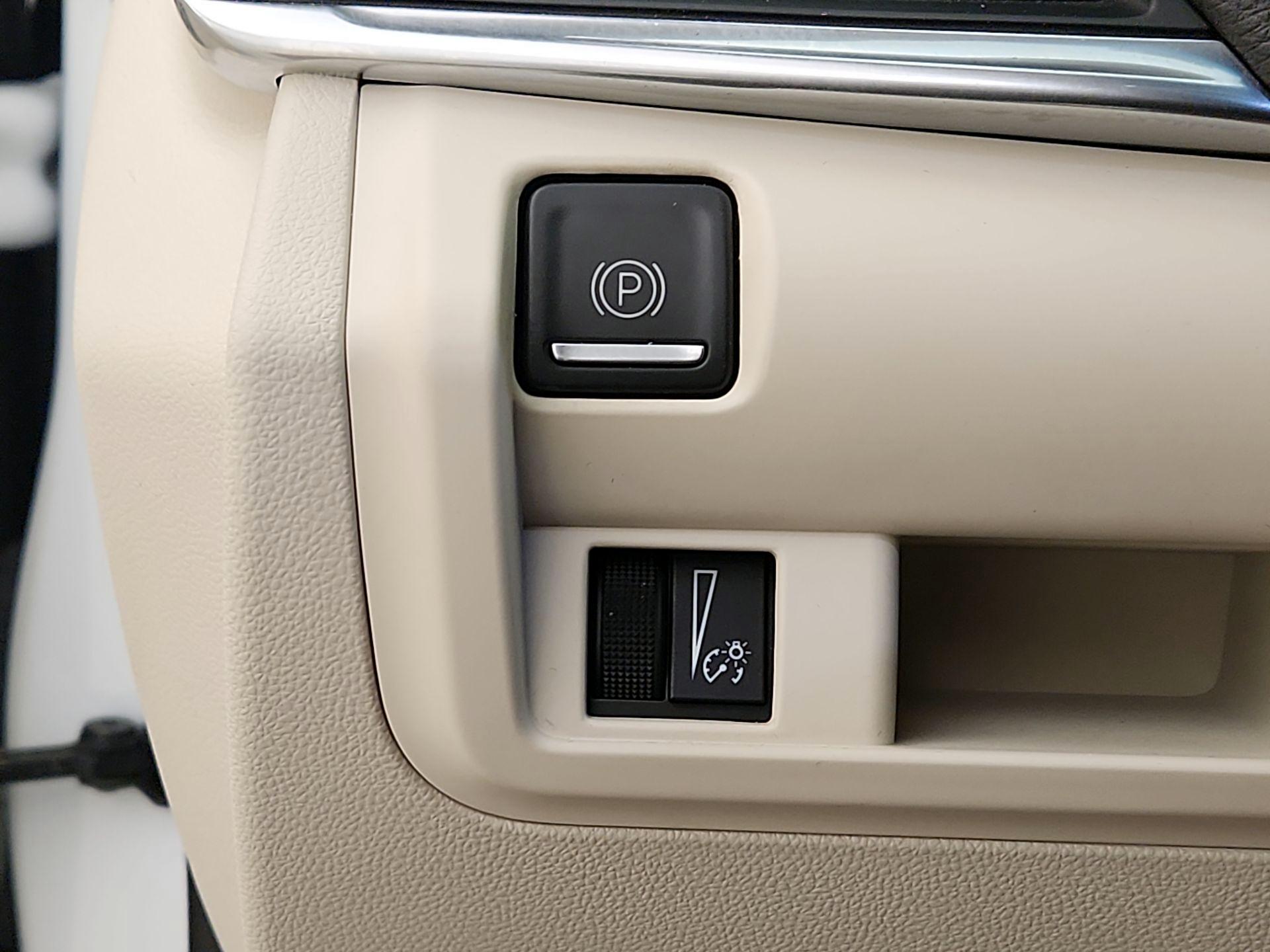 Thumbnail: 2023 Cadillac CT4 - 13