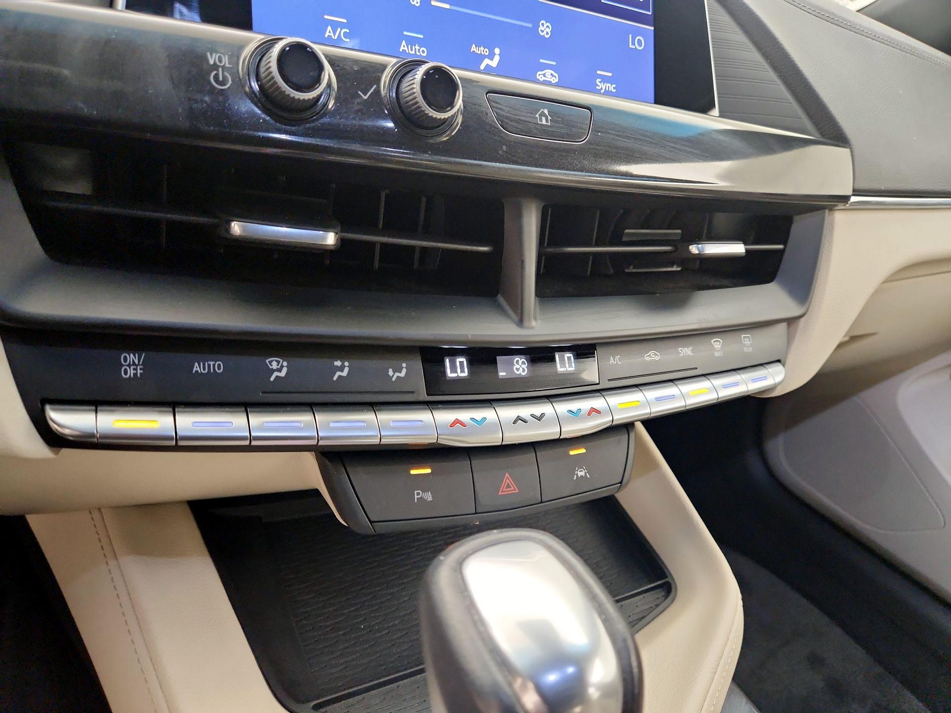 Thumbnail: 2023 Cadillac CT4 - 16