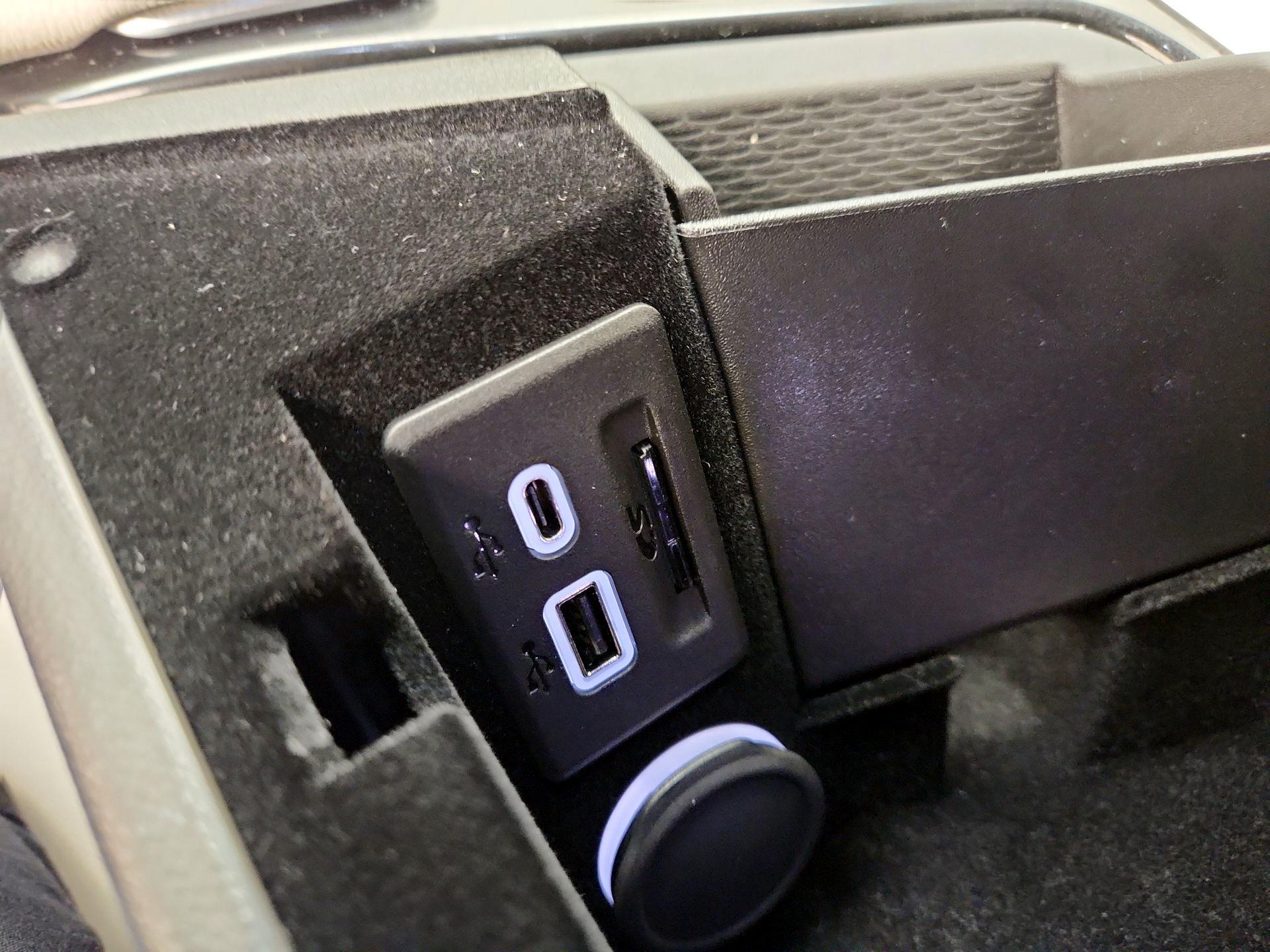 Thumbnail: 2023 Cadillac CT4 - 18