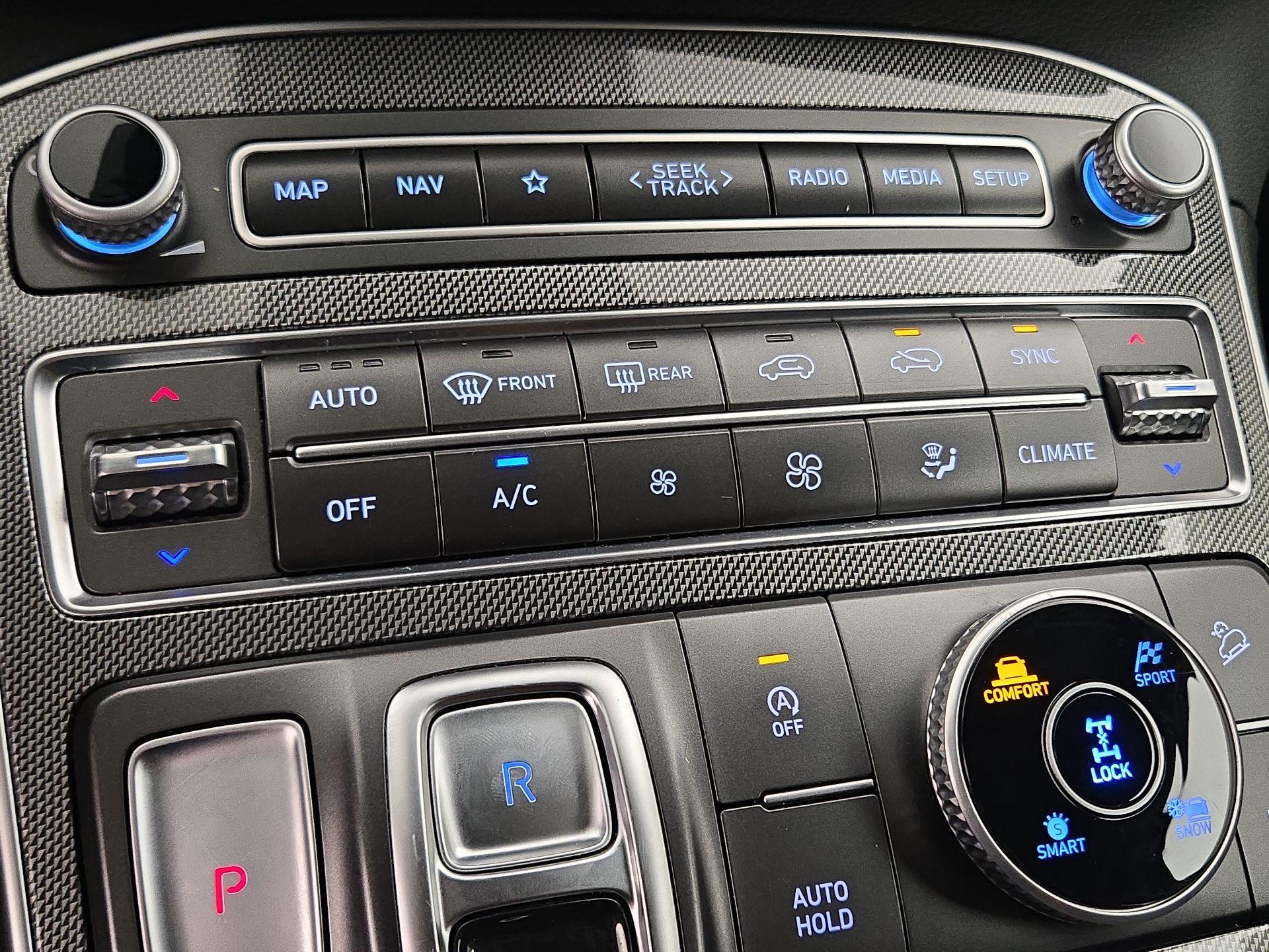 Thumbnail: 2023 Hyundai Santa Fe - 17